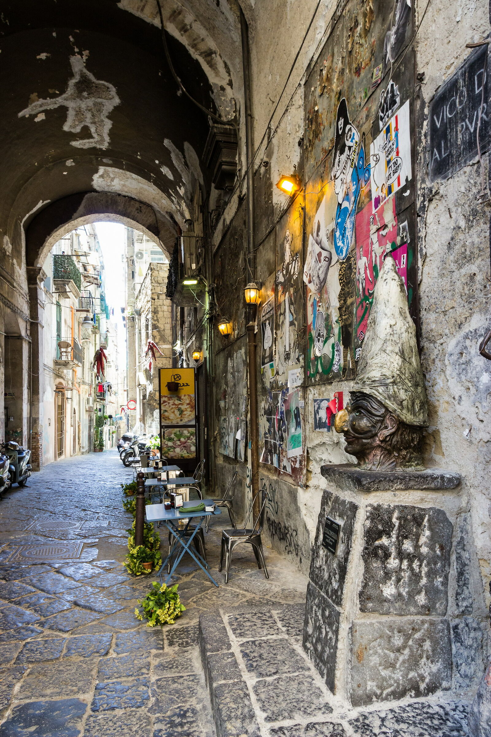 The Alleys of Naples
