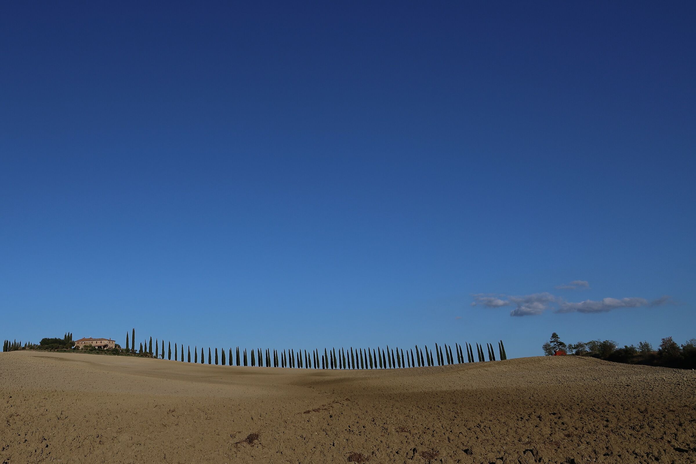 Under a blue sky in Tuscany