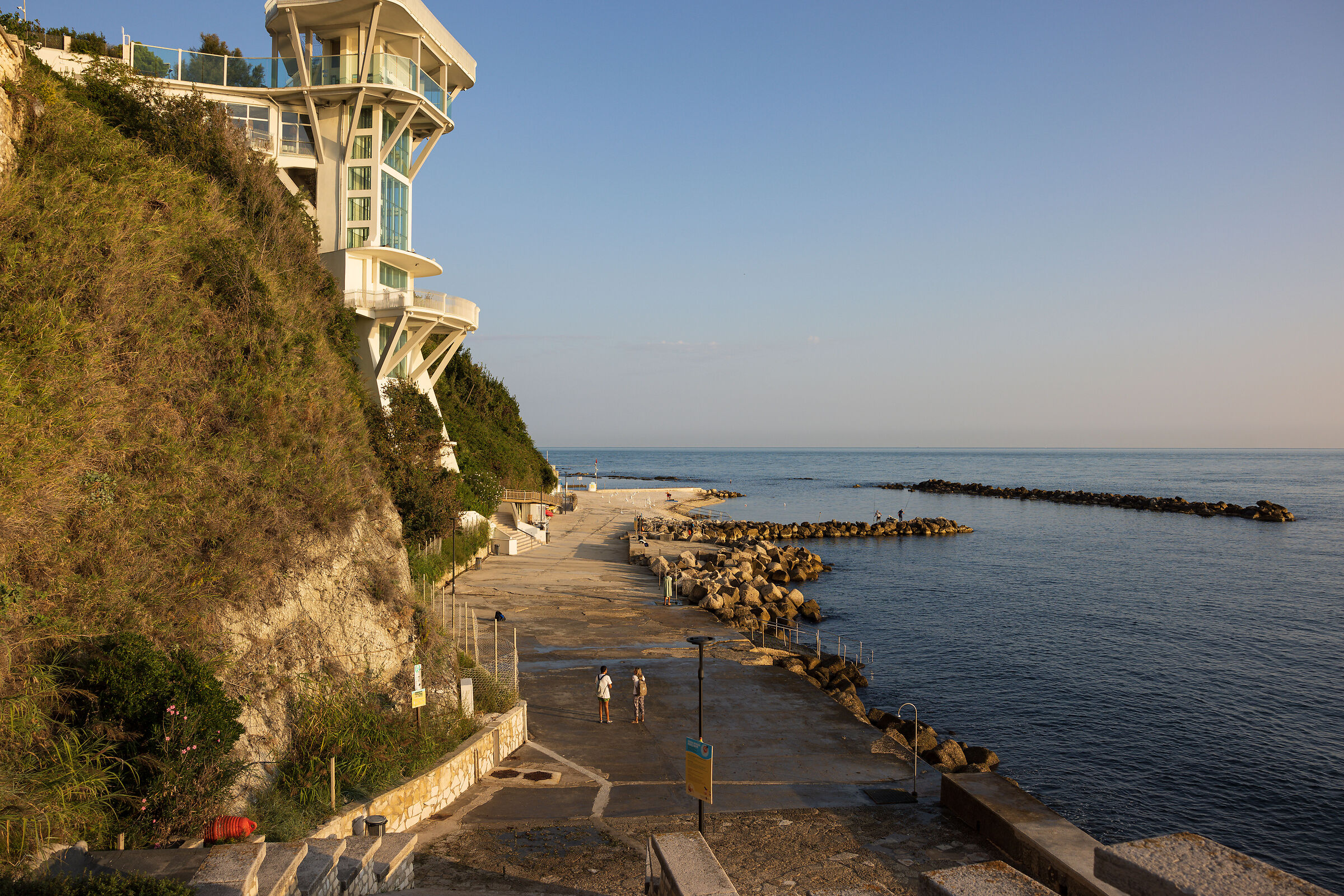 Ancona - panoramica sotto l'Ascensore