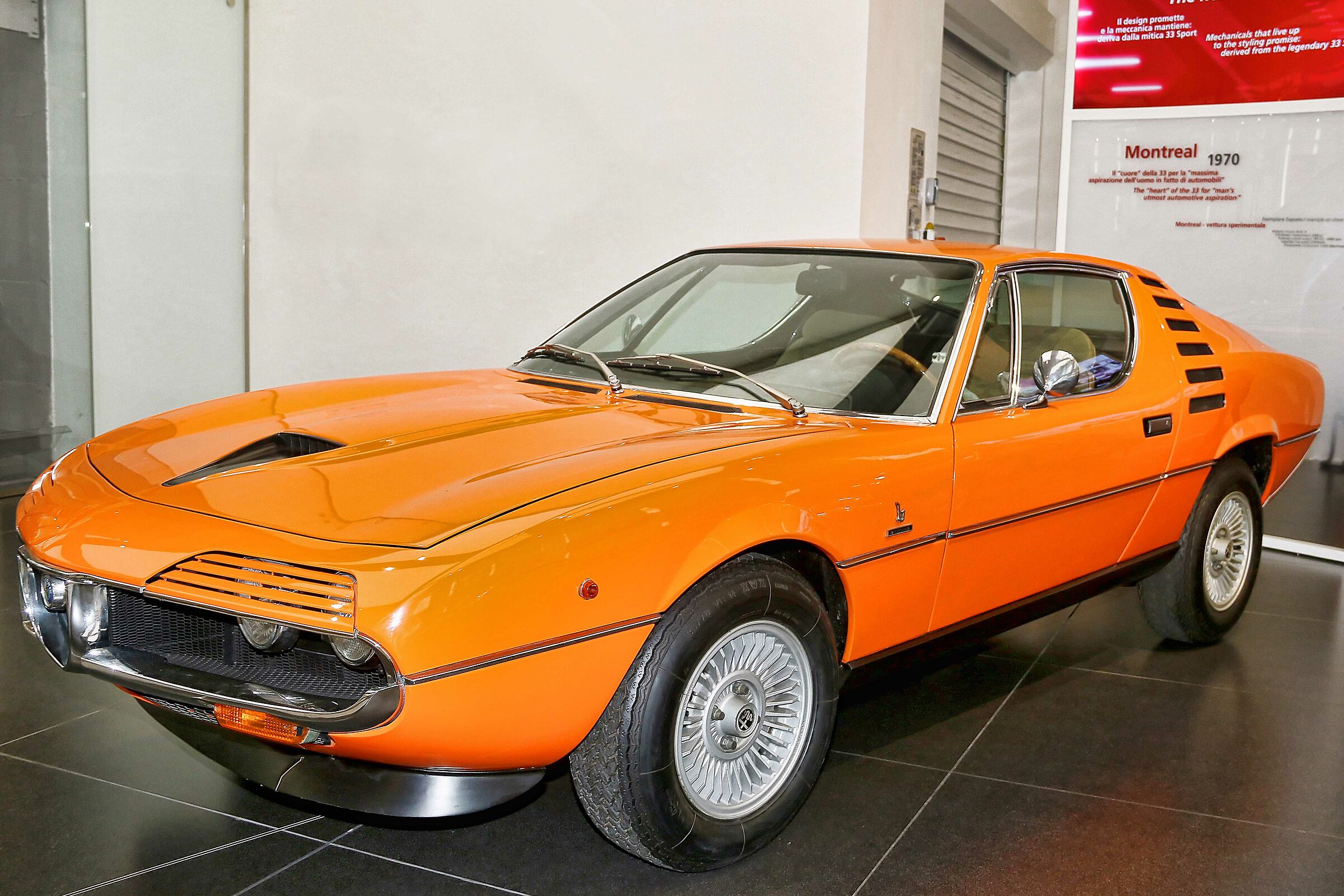 Alfa Romeo Montreal
