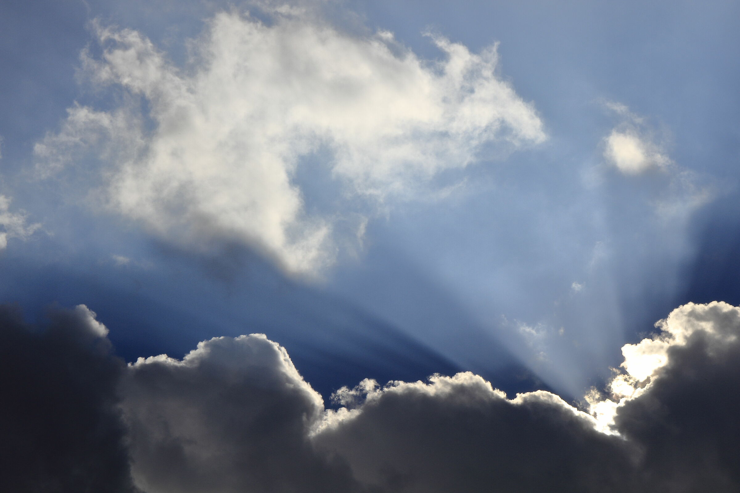 Light games from the clouds