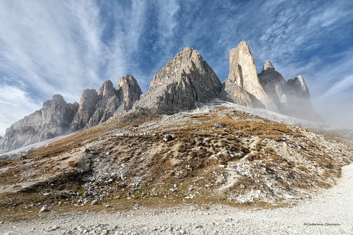 Cime di Lavaredo tra la nebbia