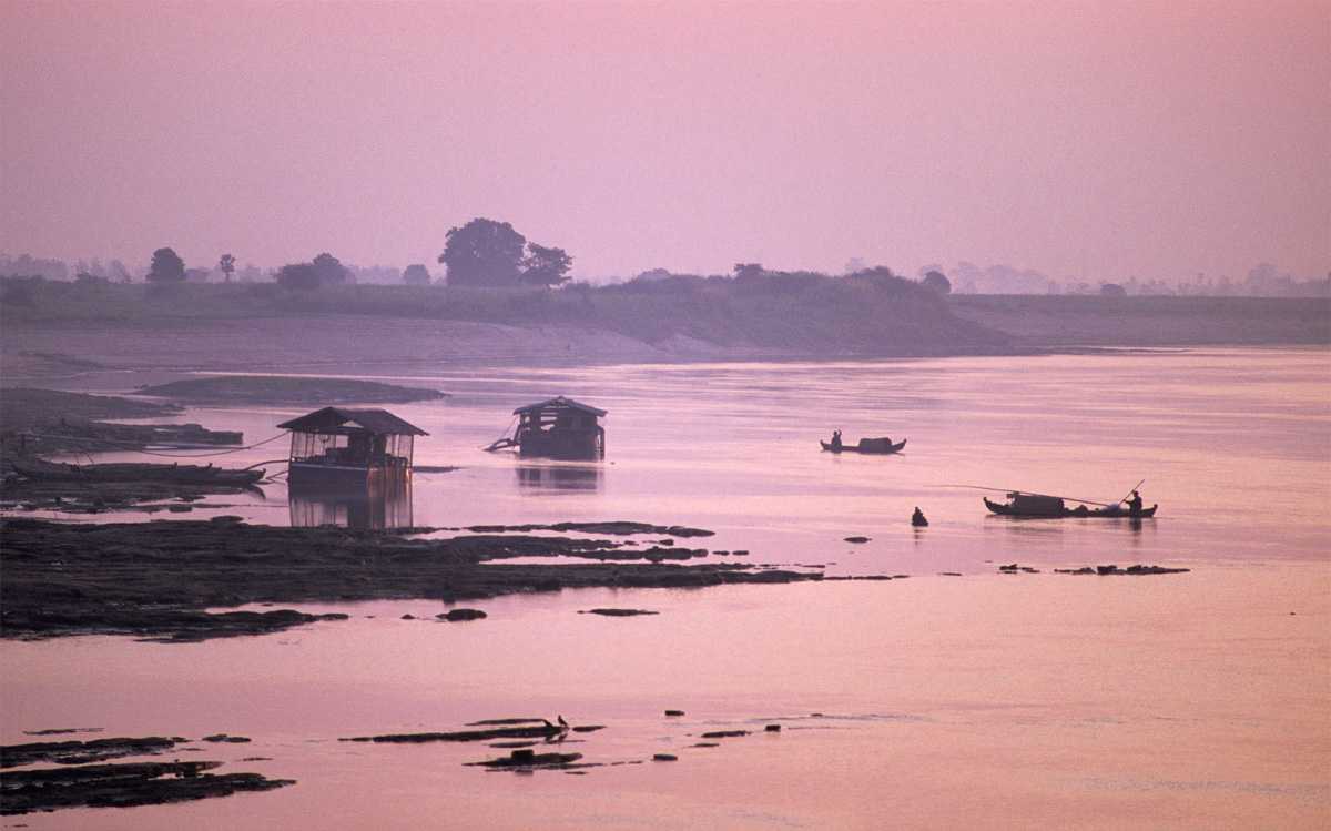 Awakenings along the Ayeyarwady River