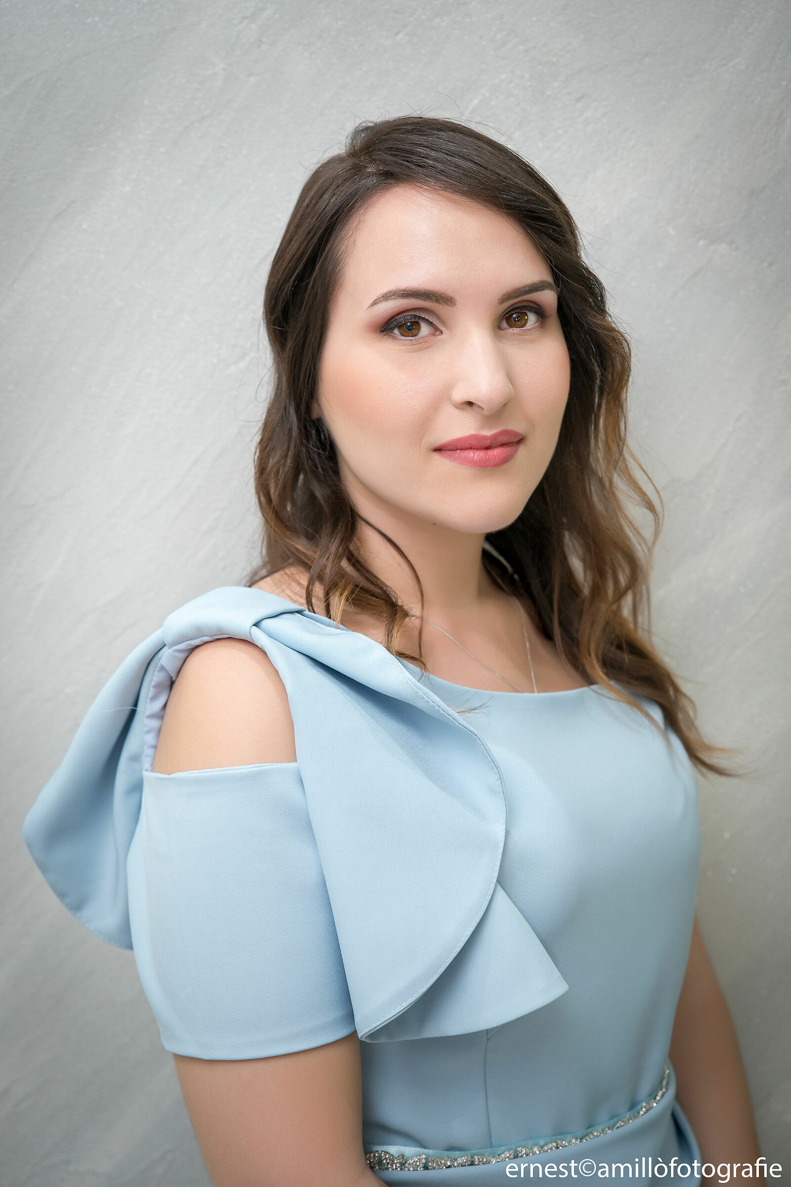 The delicacy and elegance of Valeria...