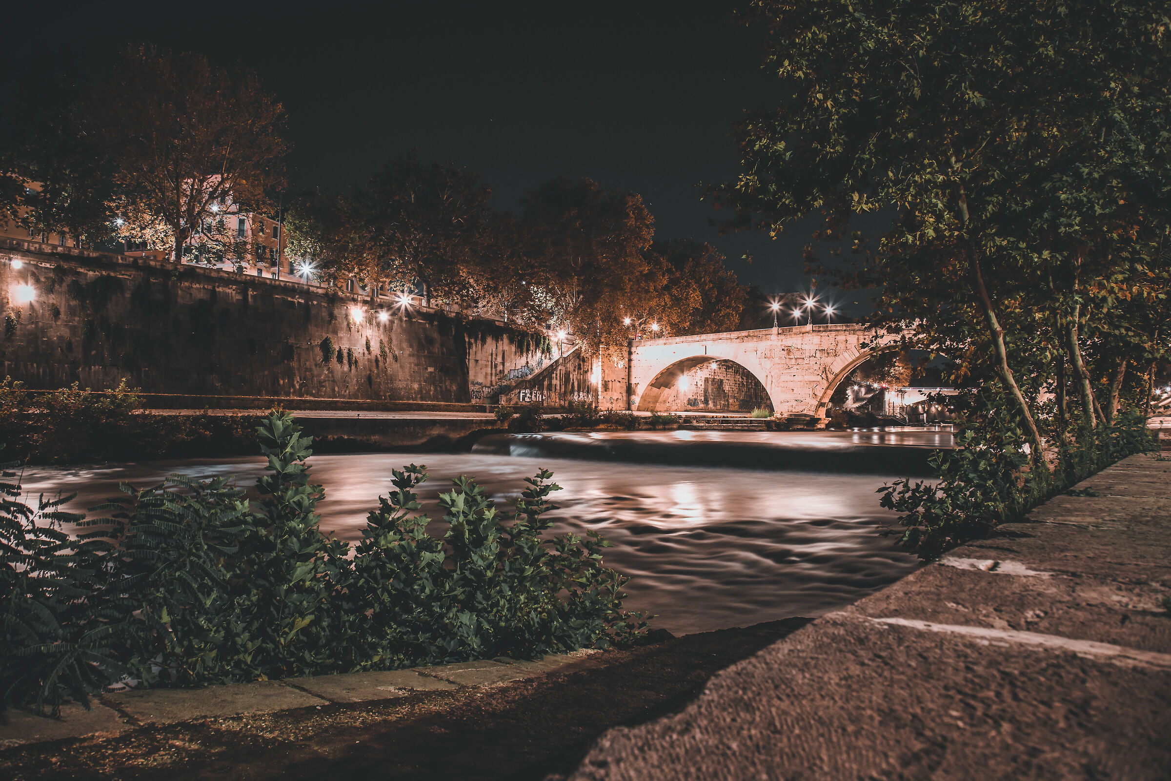 isola tiberina - ponte Garibaldi - Roma