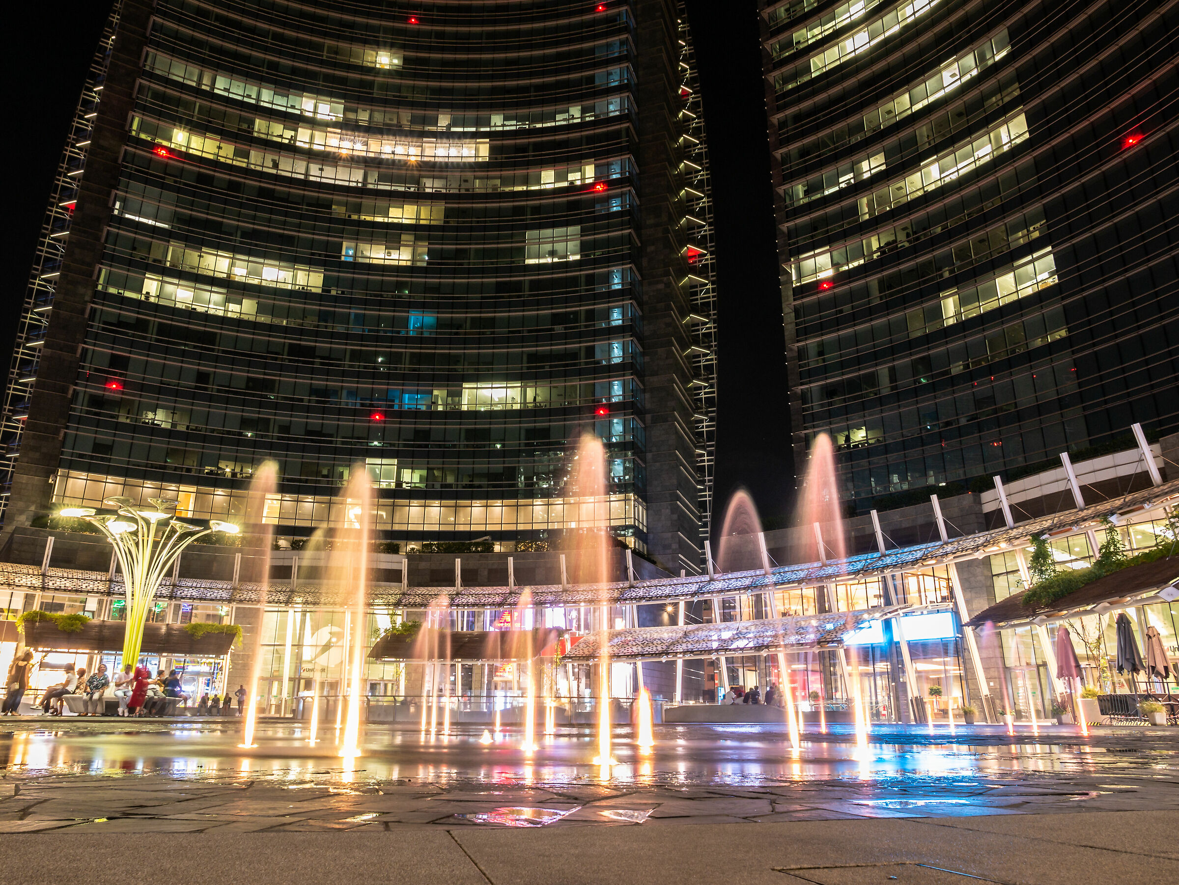Piazza Gae Aulenti - Milan