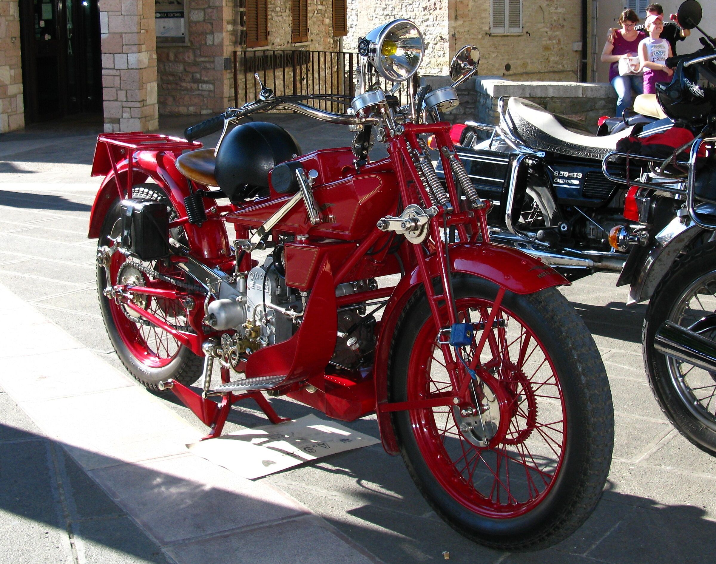 raduno di moto storiche