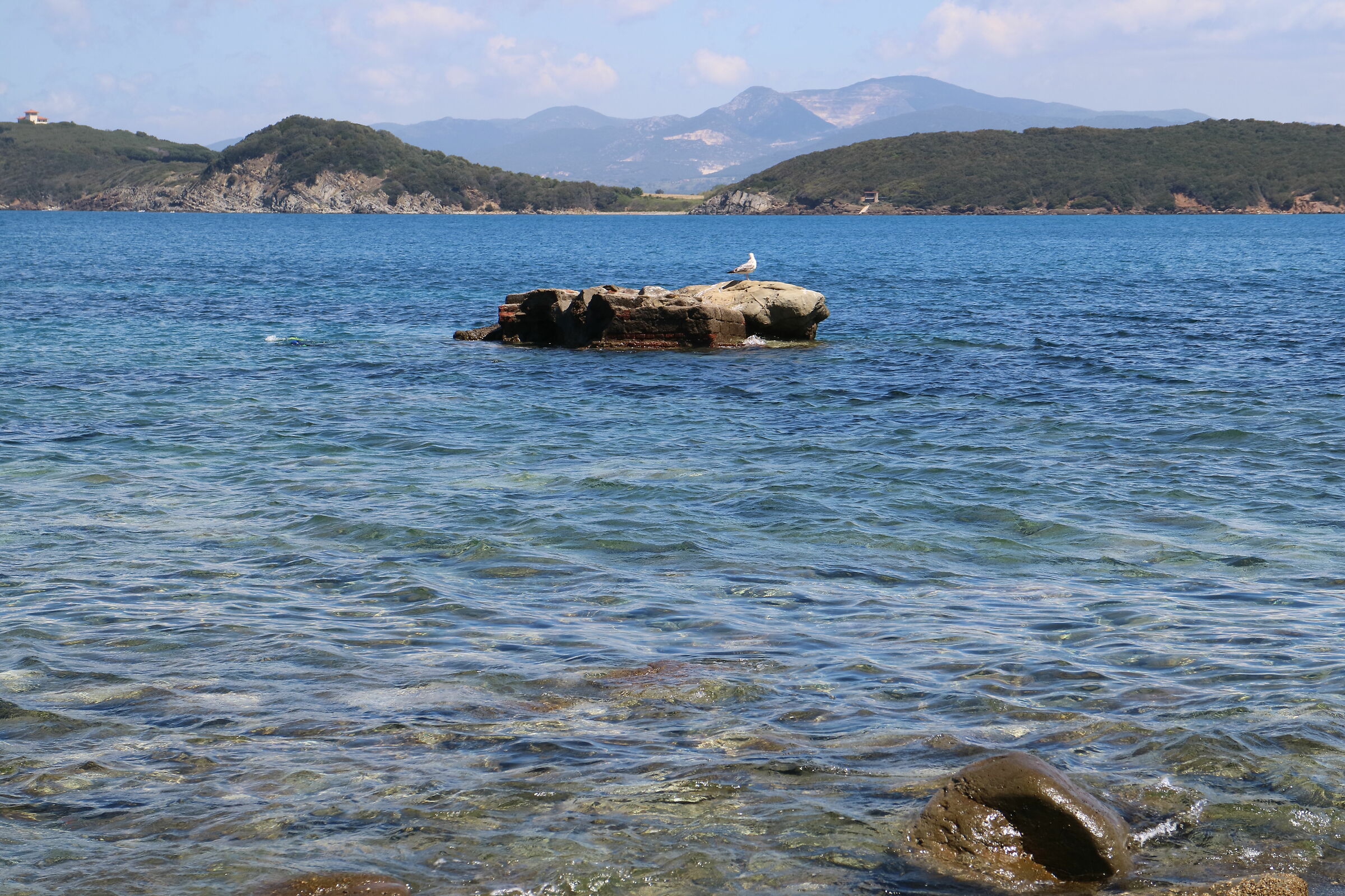 THE SEA IN FRONT OF THE GULF OF BARATTI