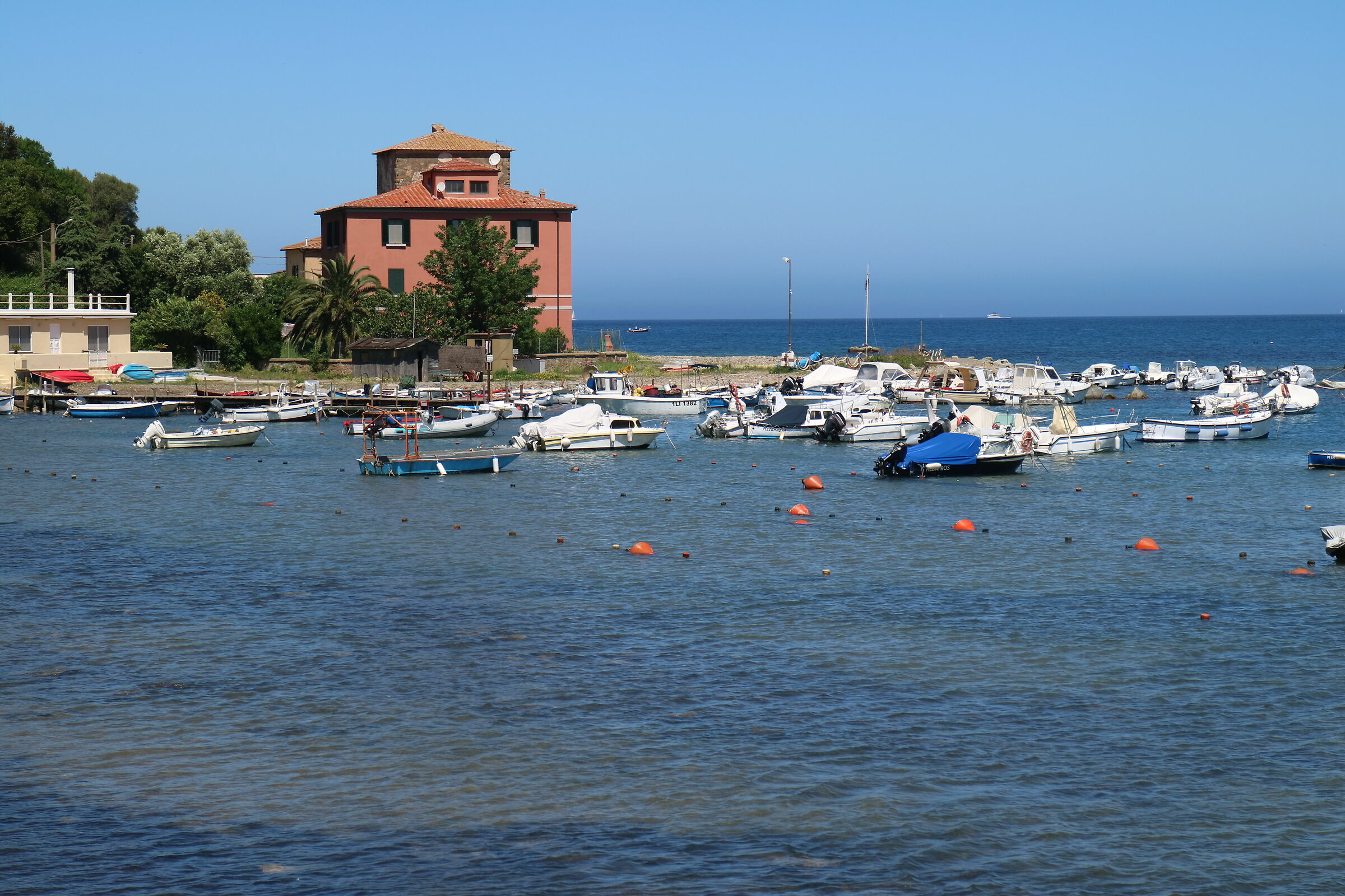 THE SMALL PORT OF THE GULF OF BARATTI