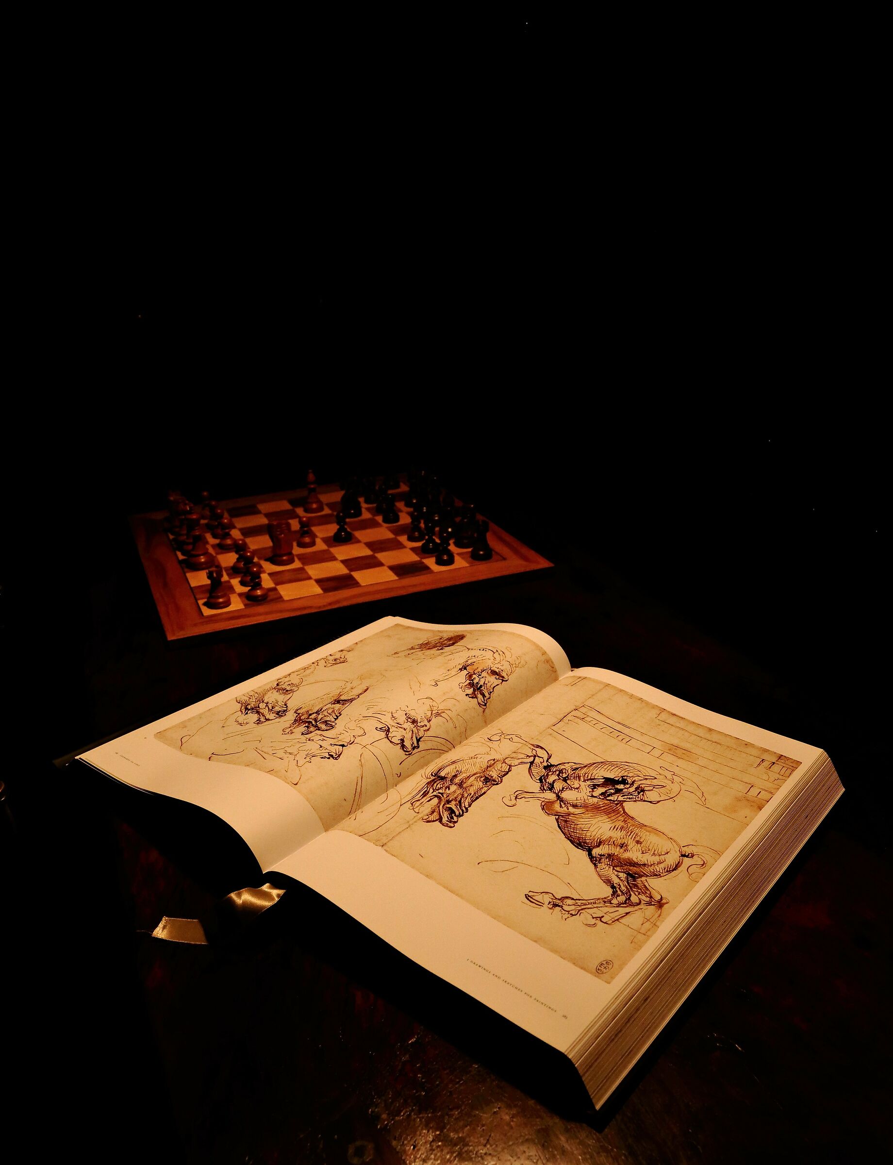 ...e cavalli d'Oriente e Occidente trascinano il sonno