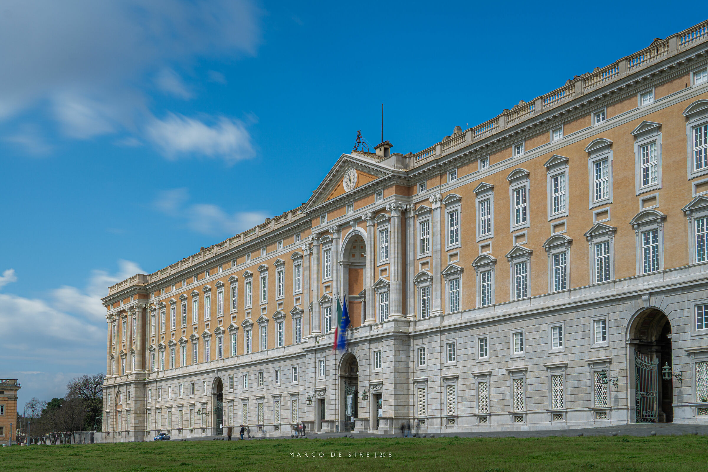 Sua Maestà...la Reggia