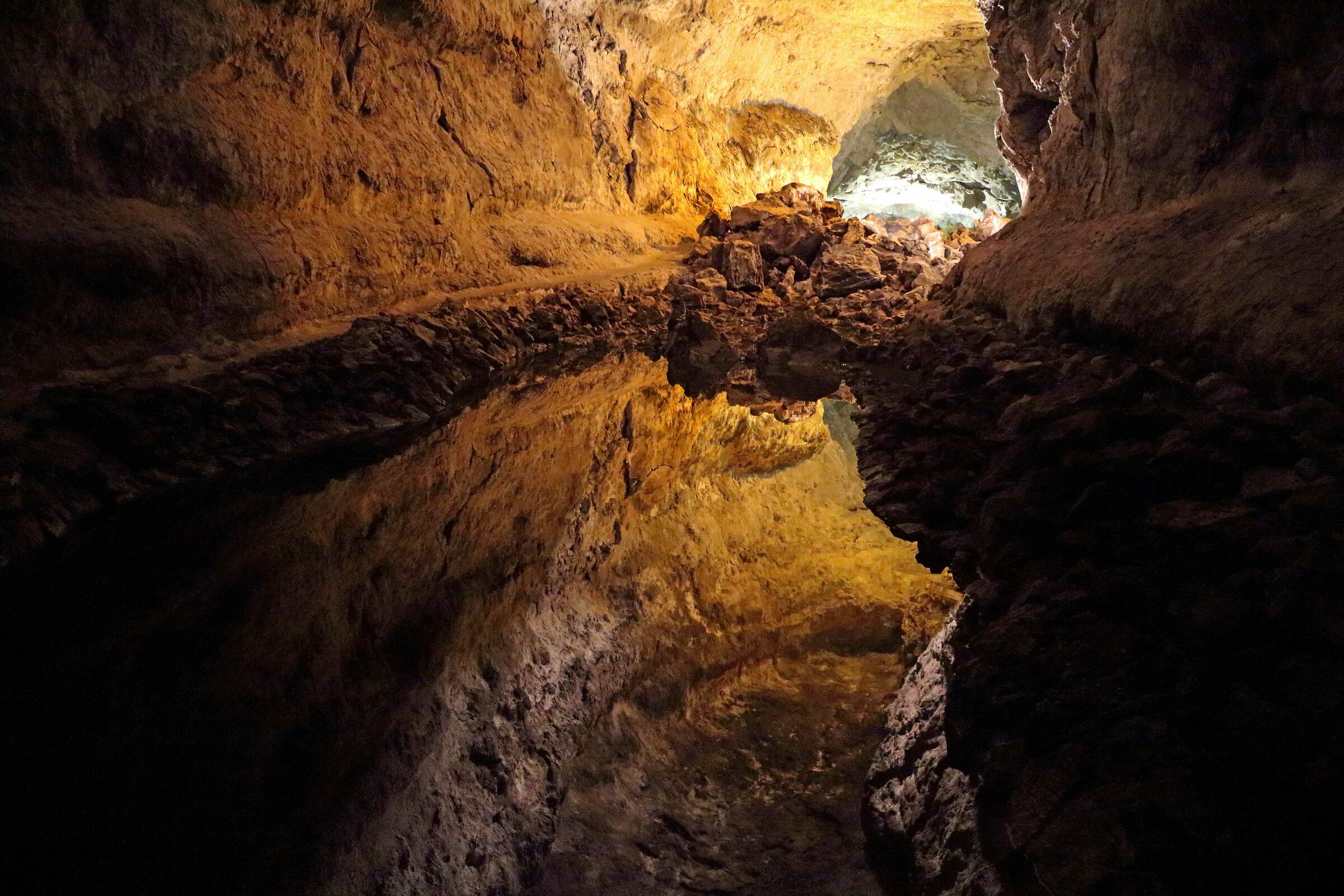 Riflesso nella grotta