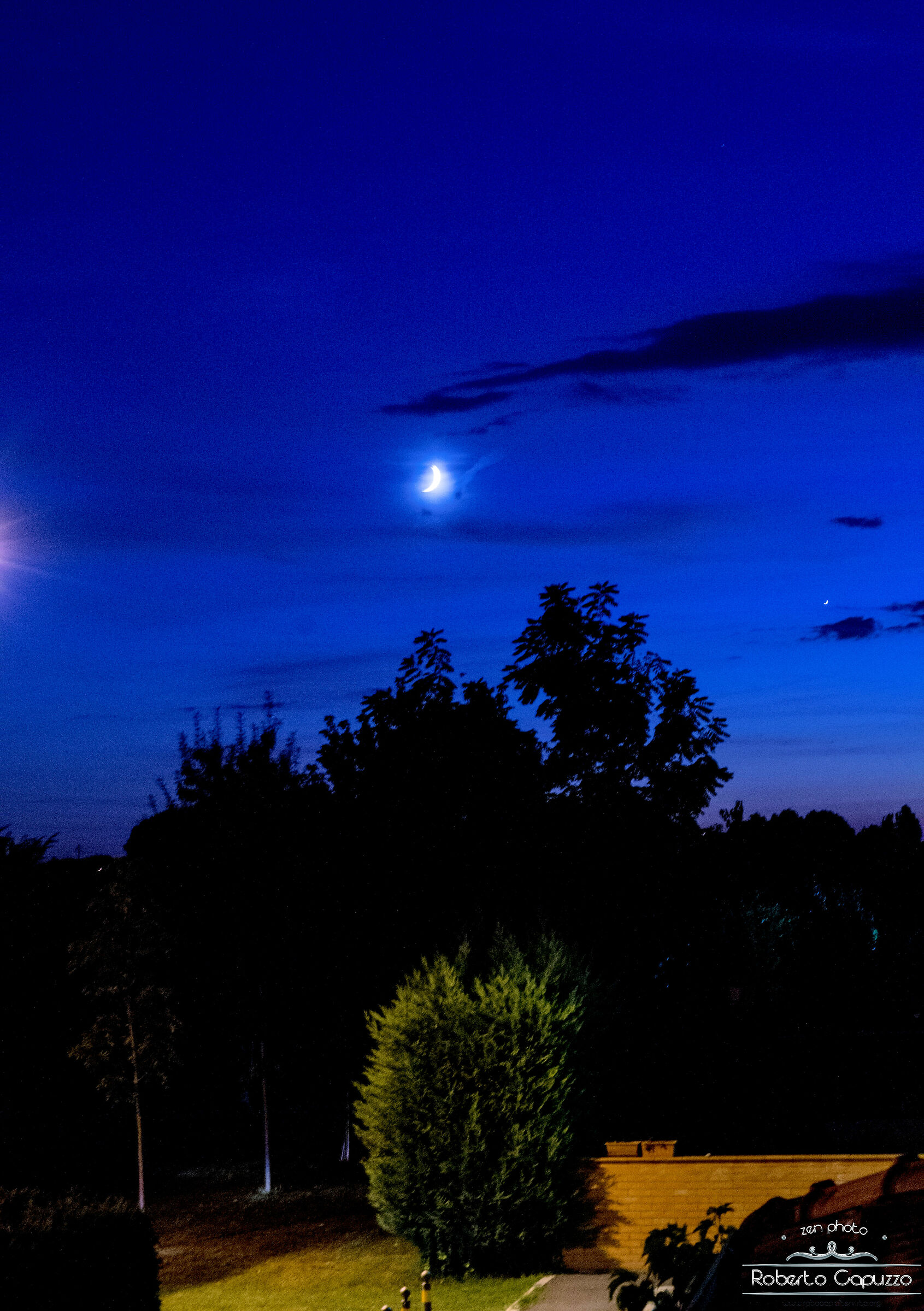 Luna crescente sopra Aguscello