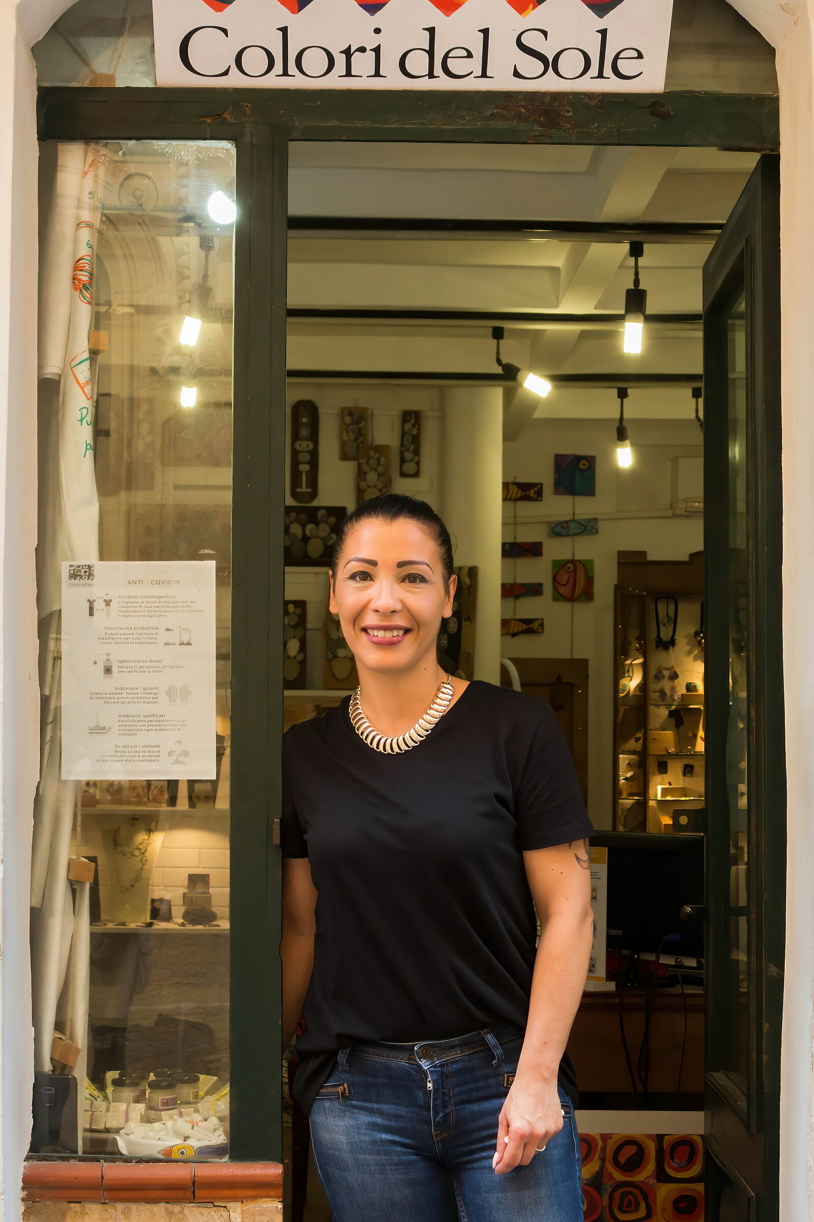 A smile in the colours of the sun