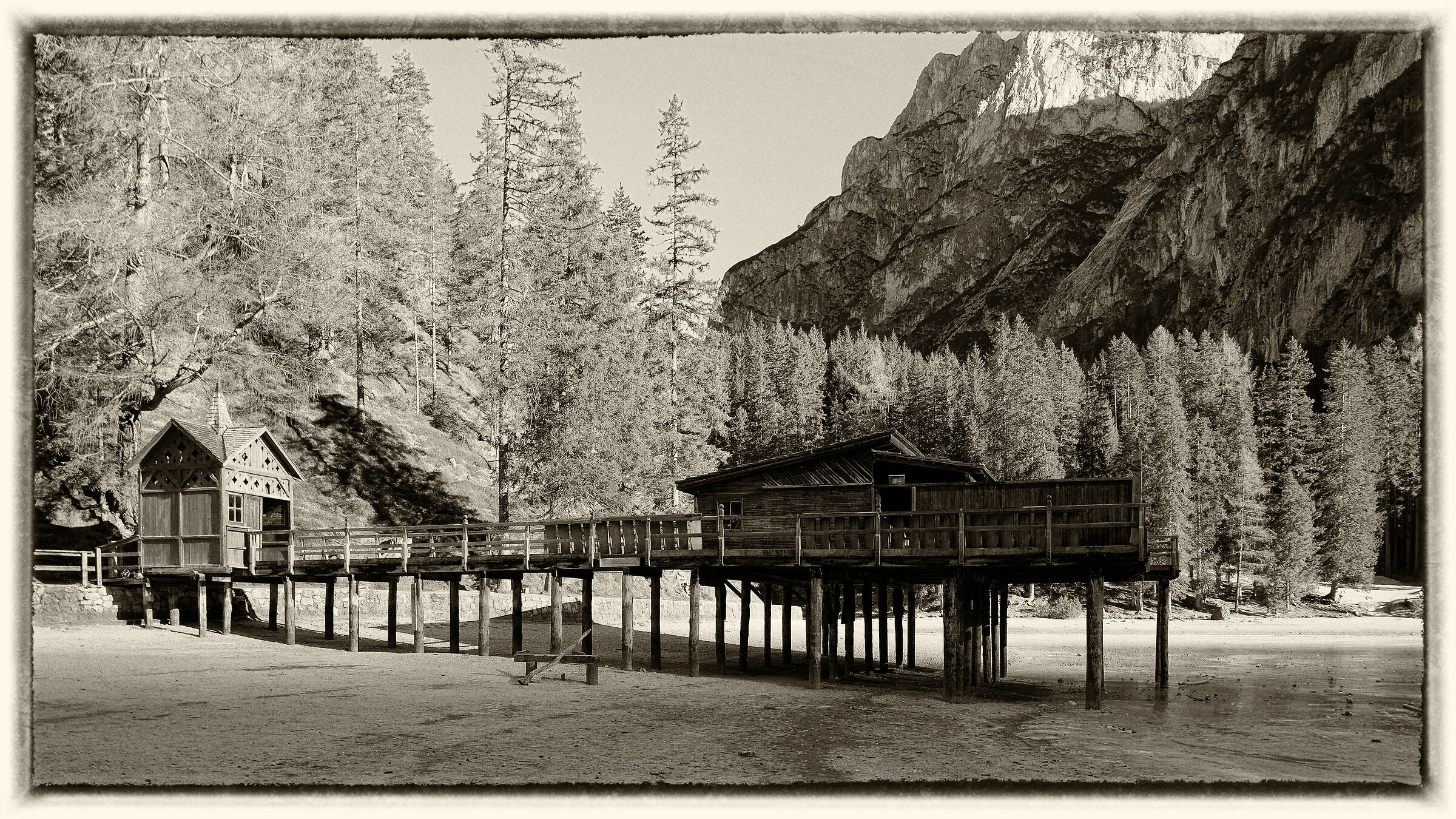 La palafitta (Lago di Braies)