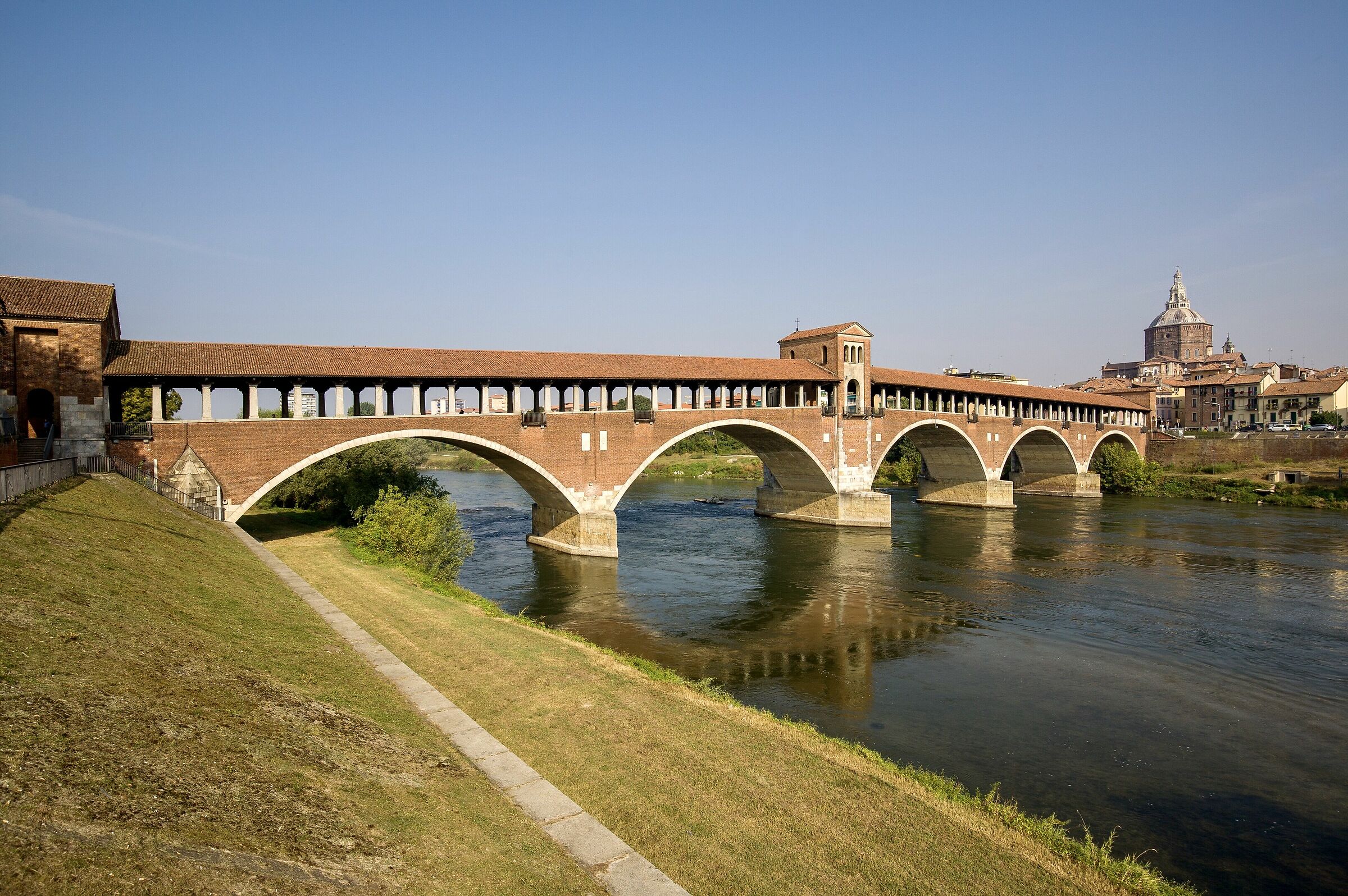 Pavia, the Covered Bridge.