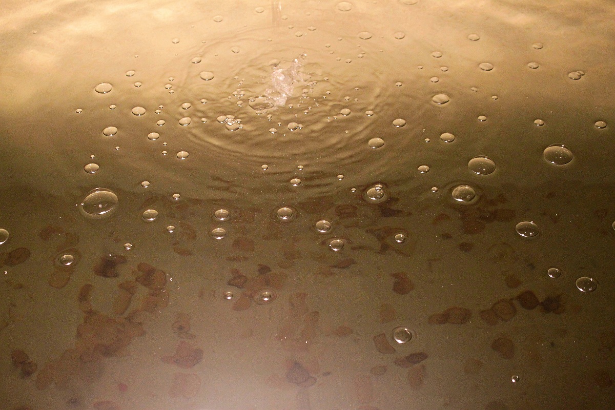 Bubbles in the fountain of Assisi .....