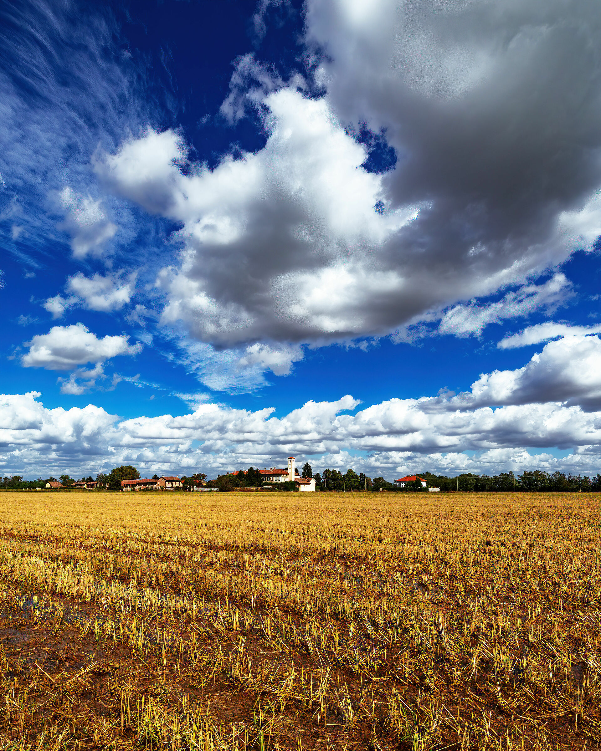 Corrono le nuvole in Lomellina
