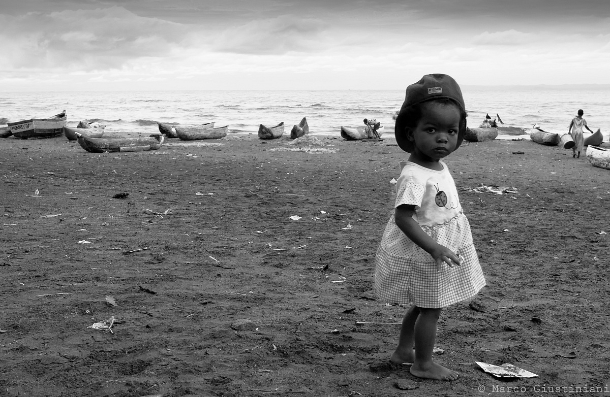 Gli occhi del villaggio