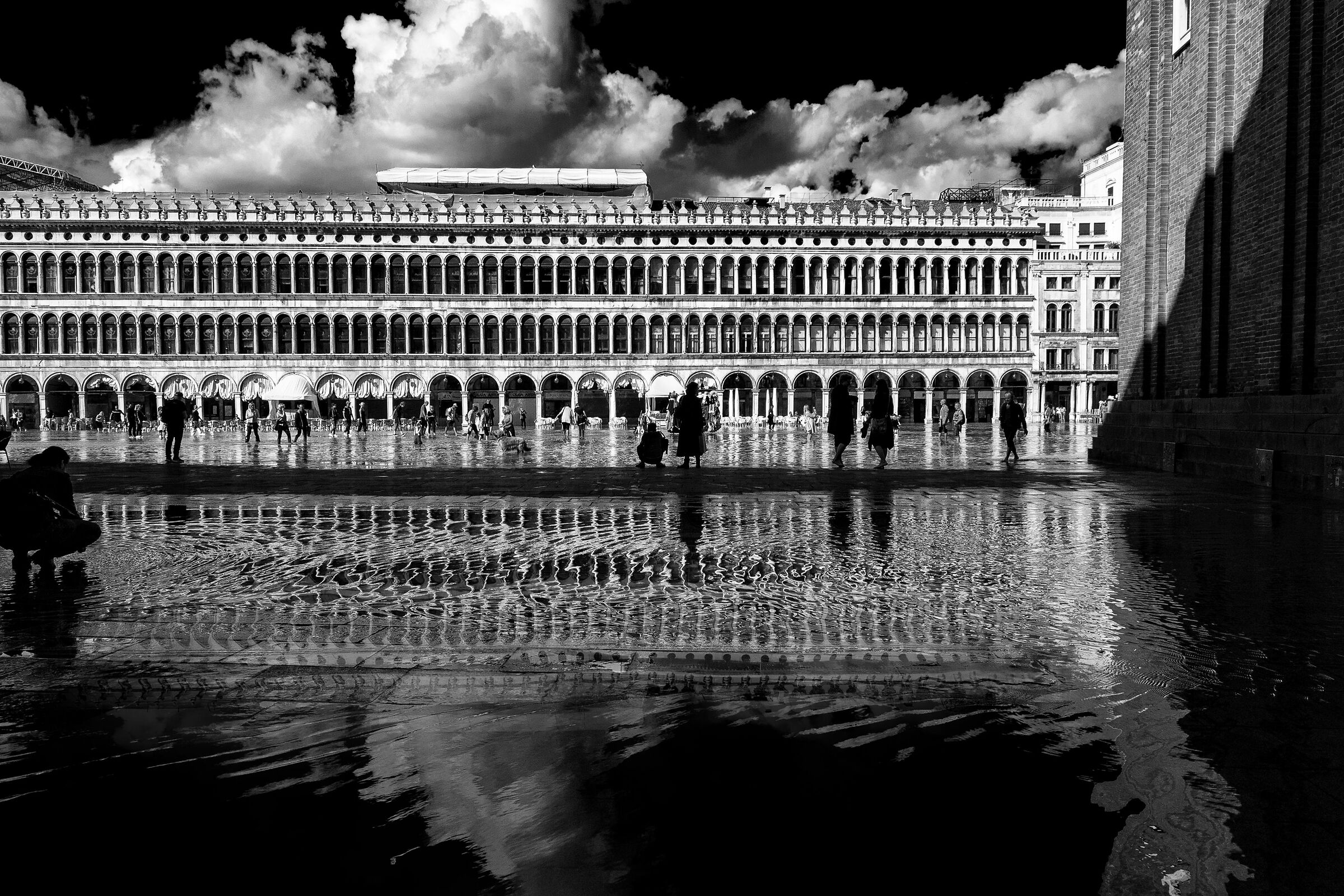 VE Water in the square