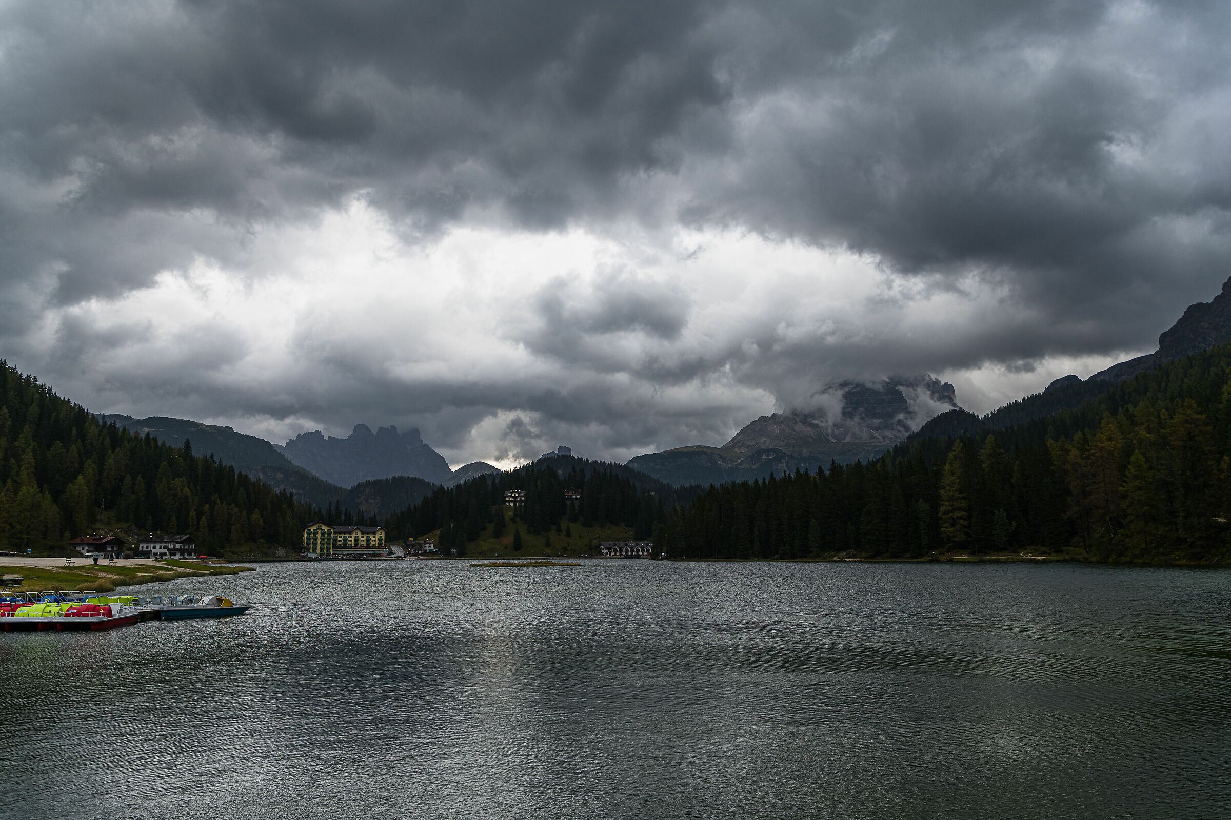 Lago di Misurina in tempesta