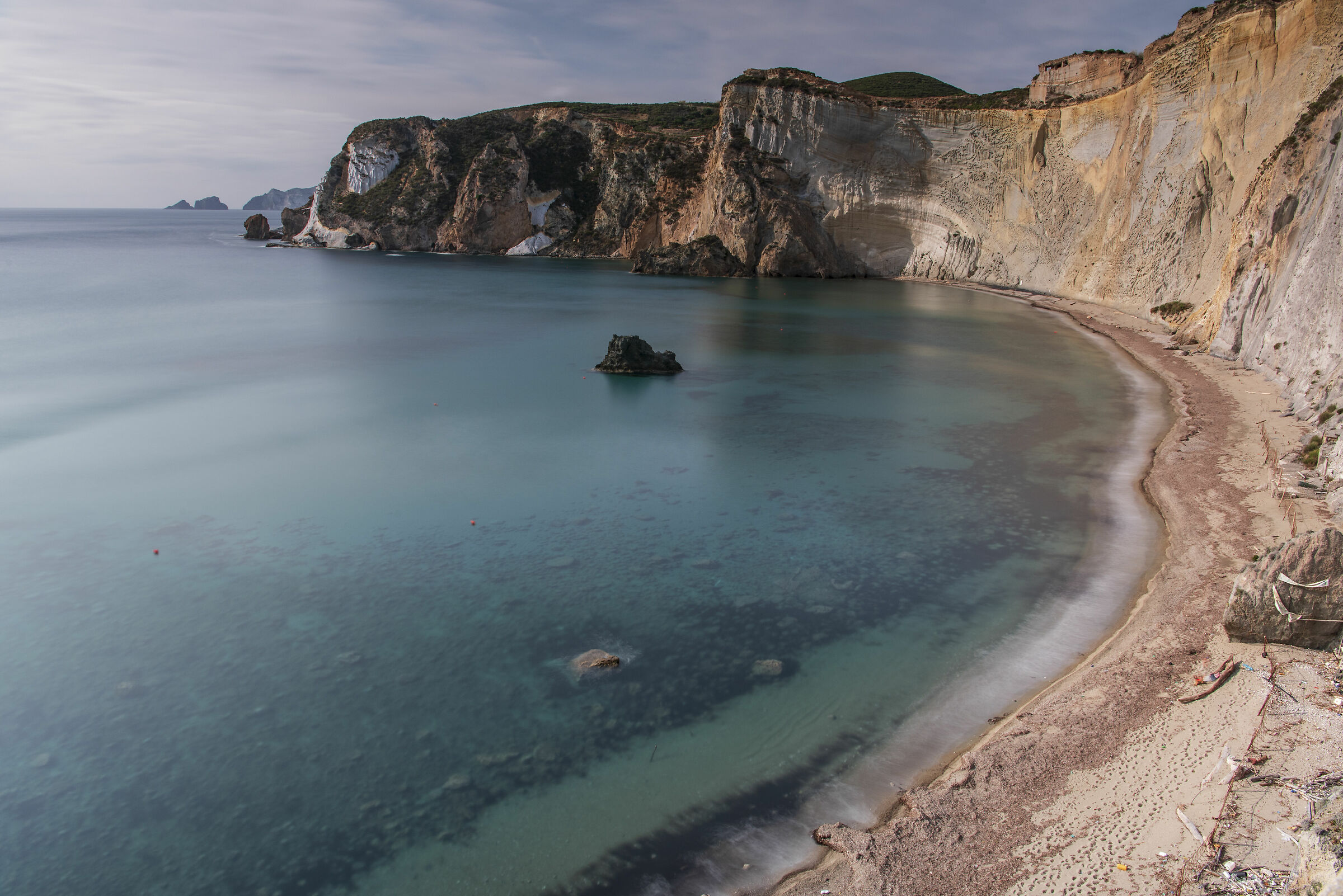 Moon's Chiaia. Ponza. 2020.