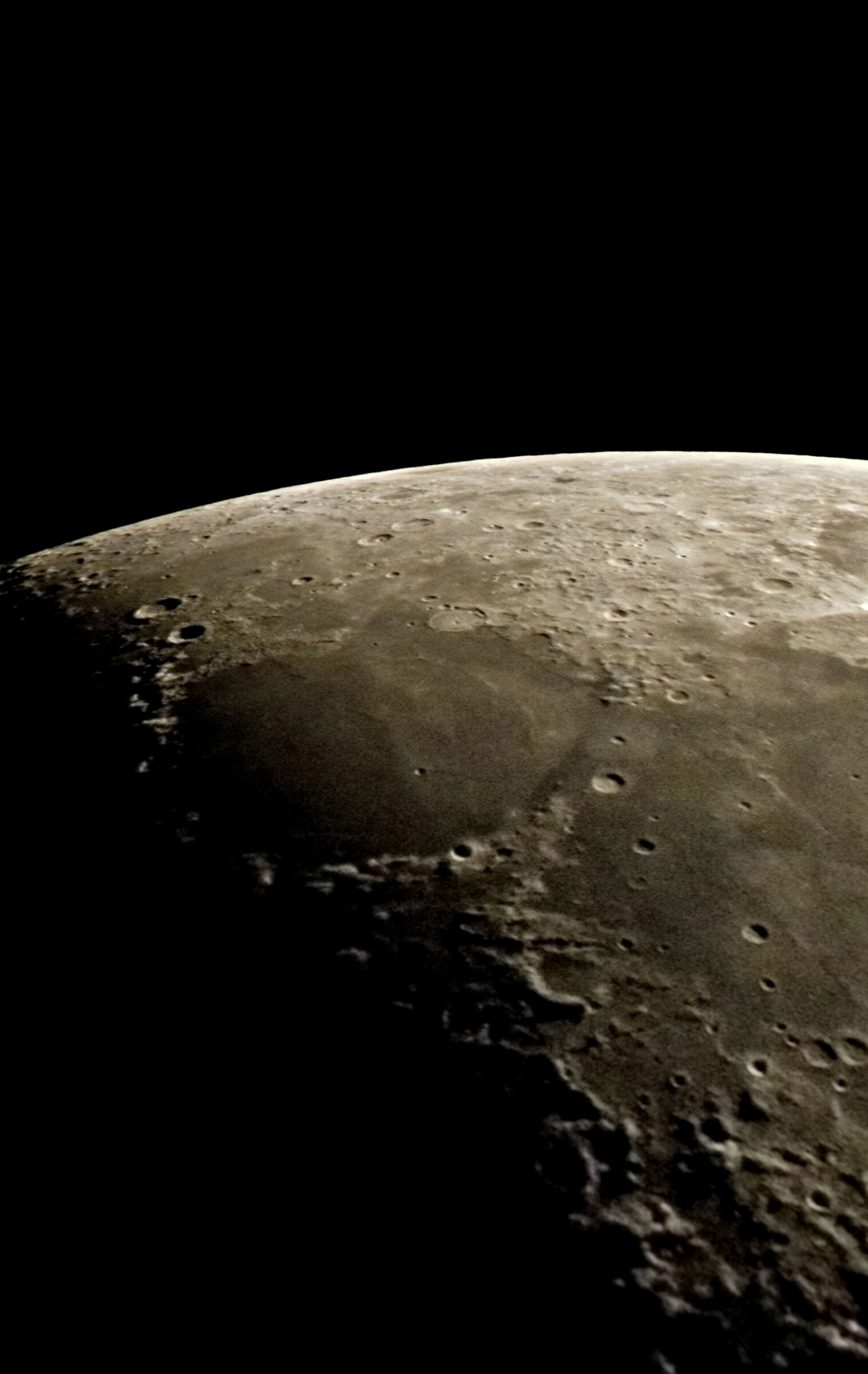 Mare Serenitatis diversa prospettiva