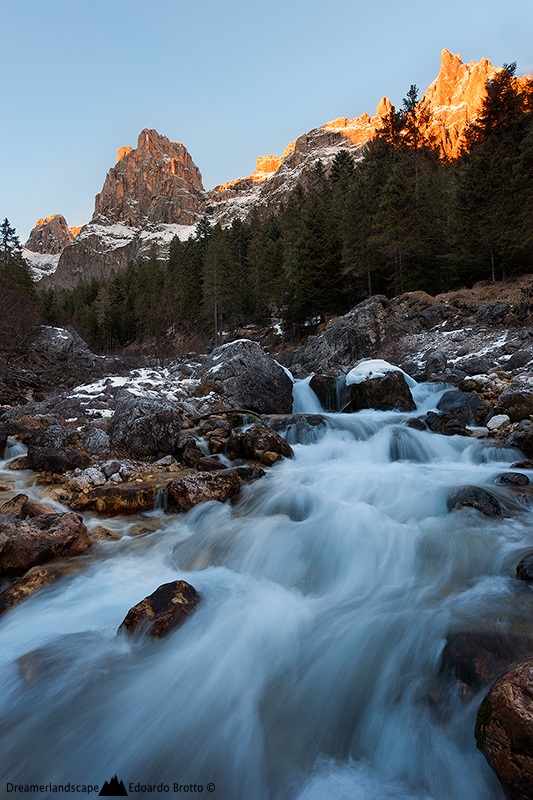 The roaring river, the silent sunset