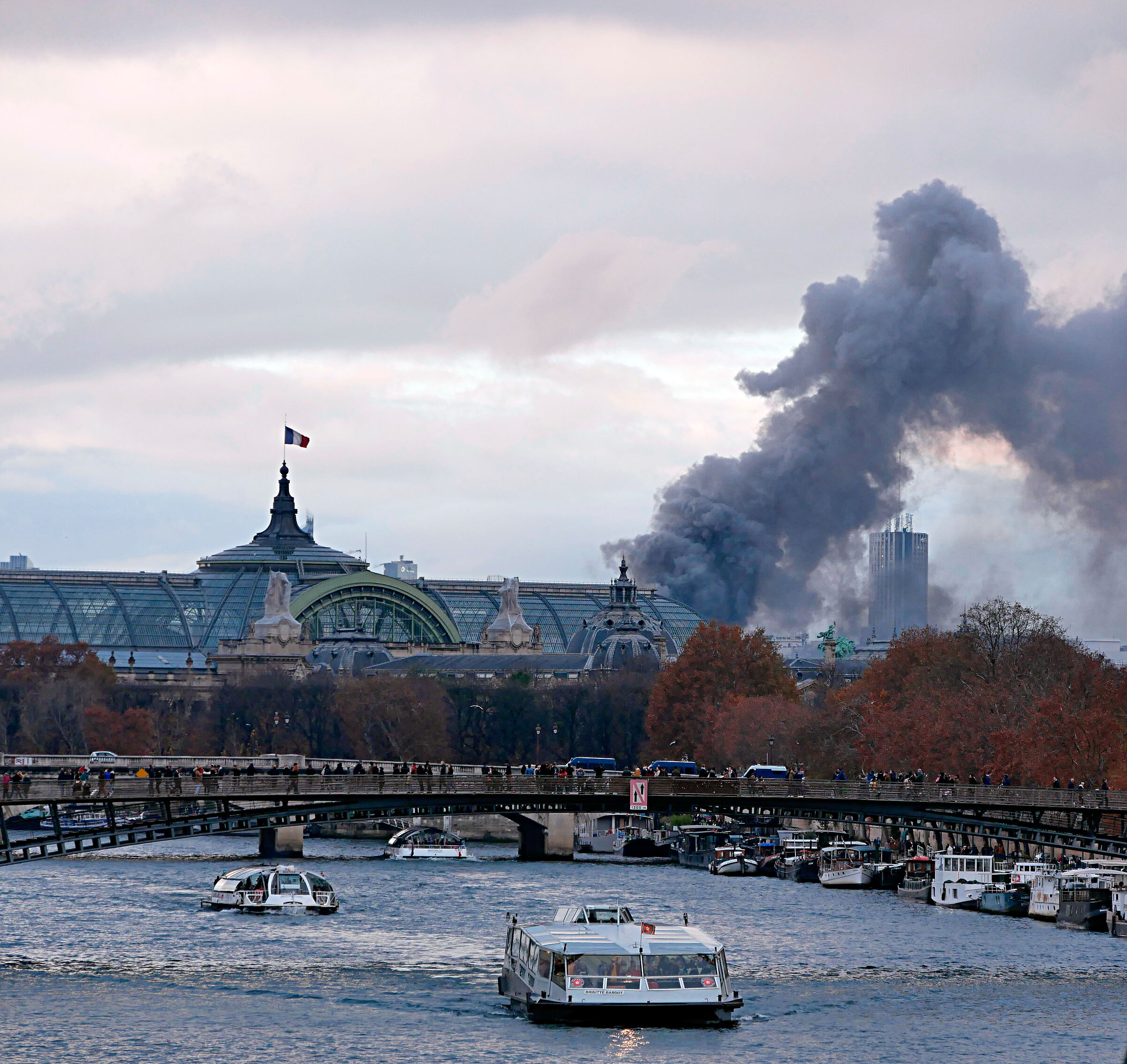 Paris is burning