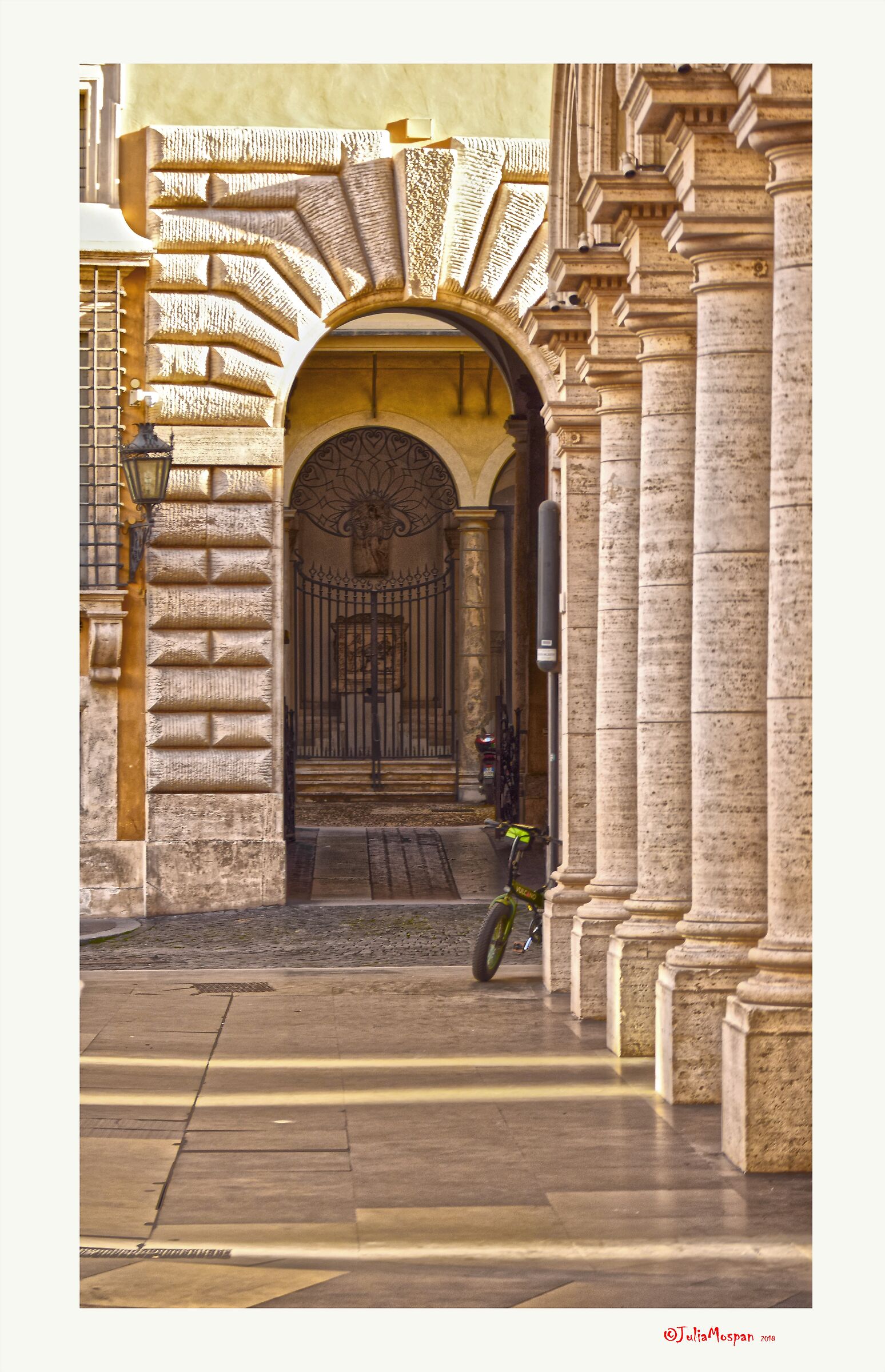 Largo Carlo Goldoni. Roma