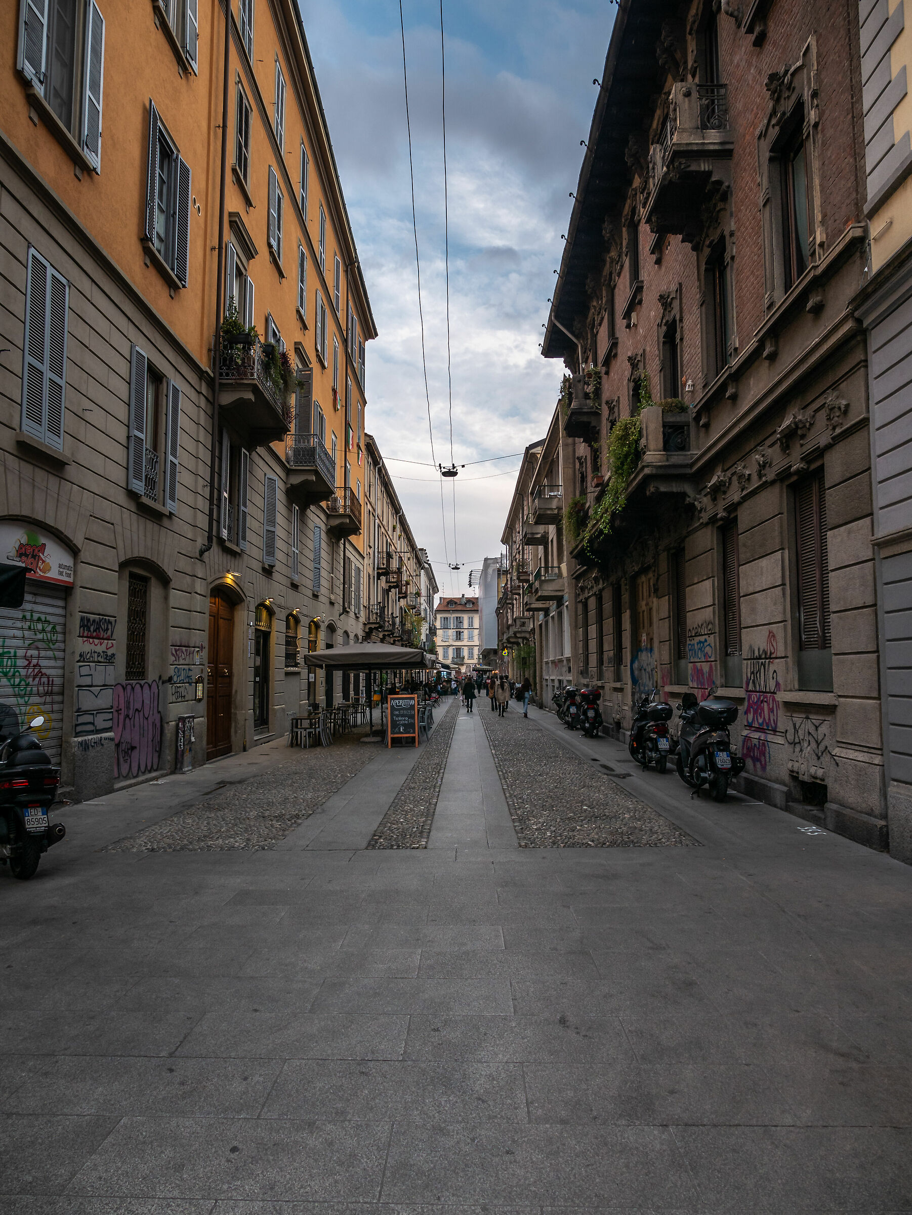 Via Corsico - Navigli Milano