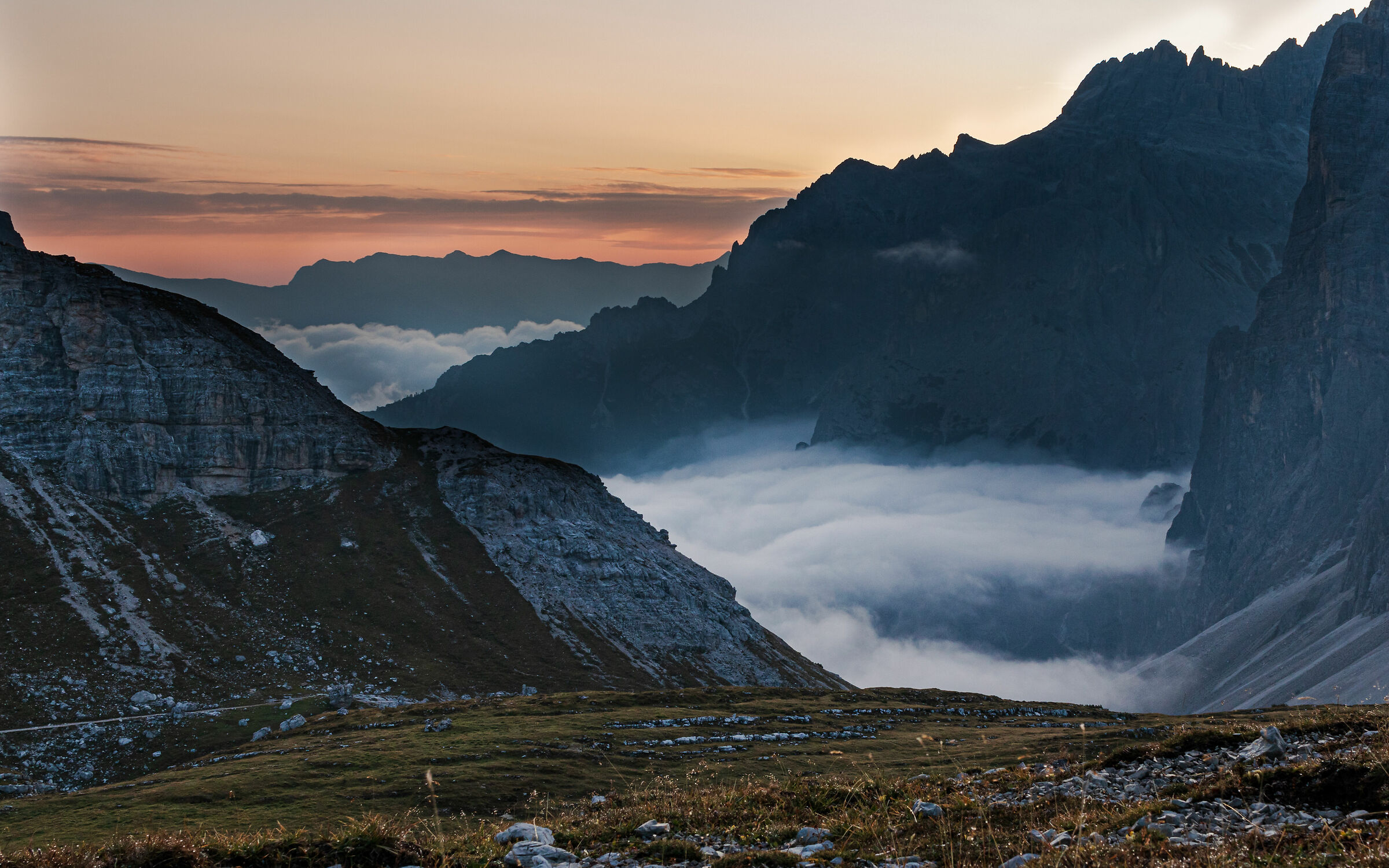 Sunrise at Locatelli Refuge - Drei Zinnen Hutte