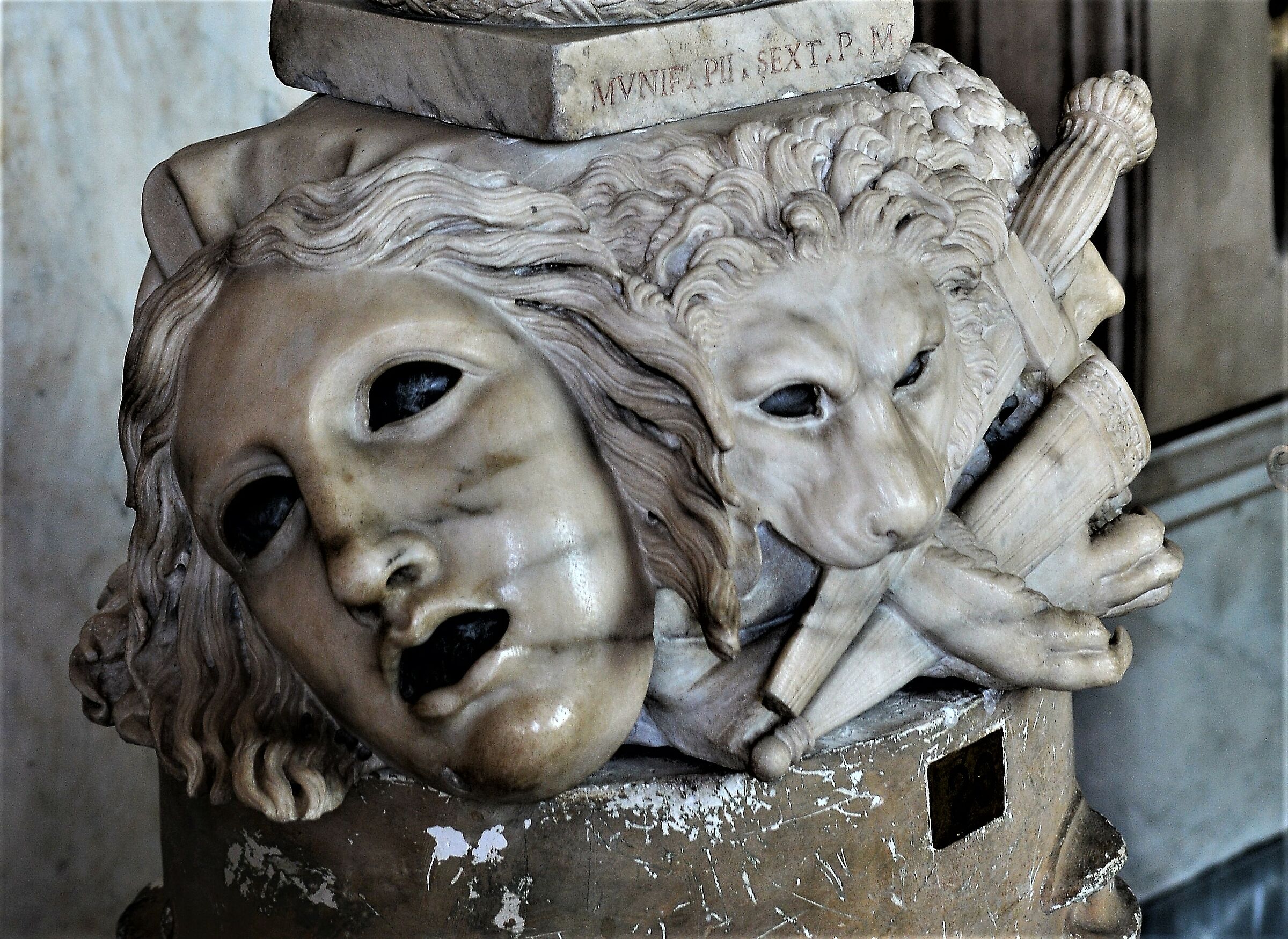 Urna cineraria di età Romana.