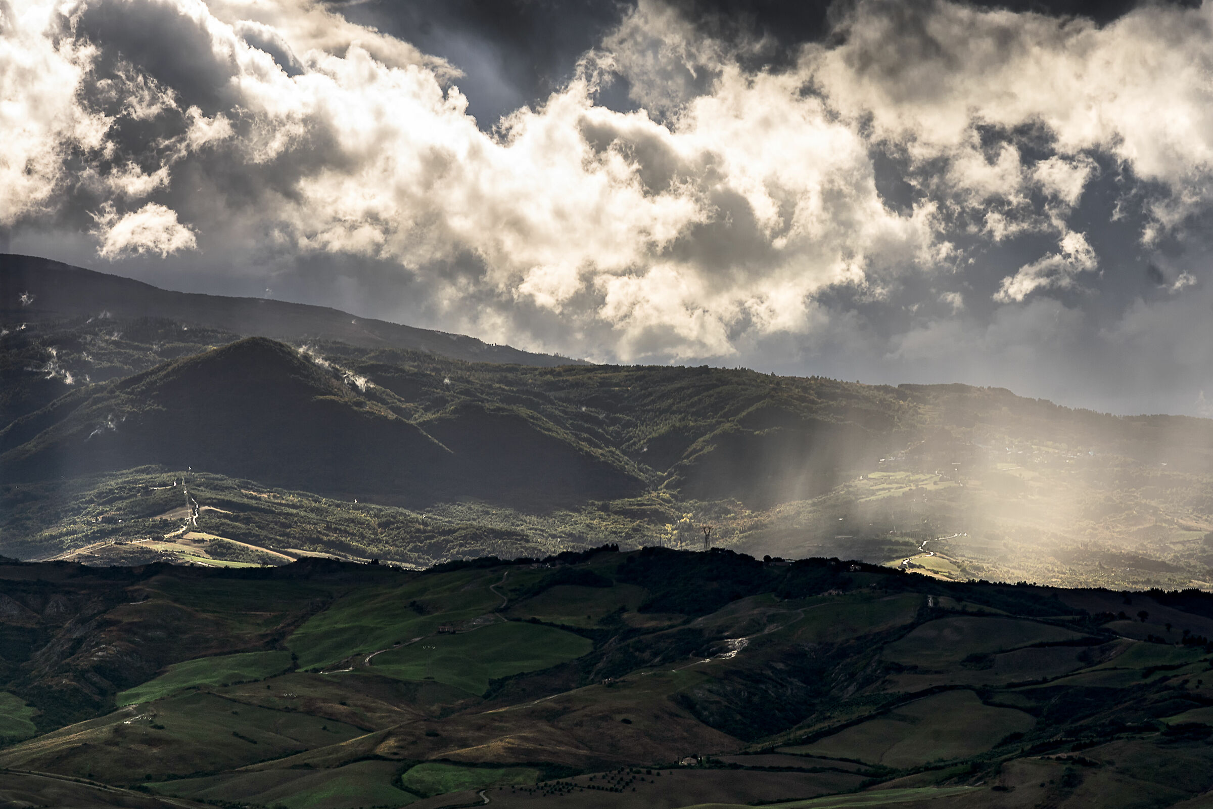 controluce a ridosso del monte amiata verso l'orcia(si)
