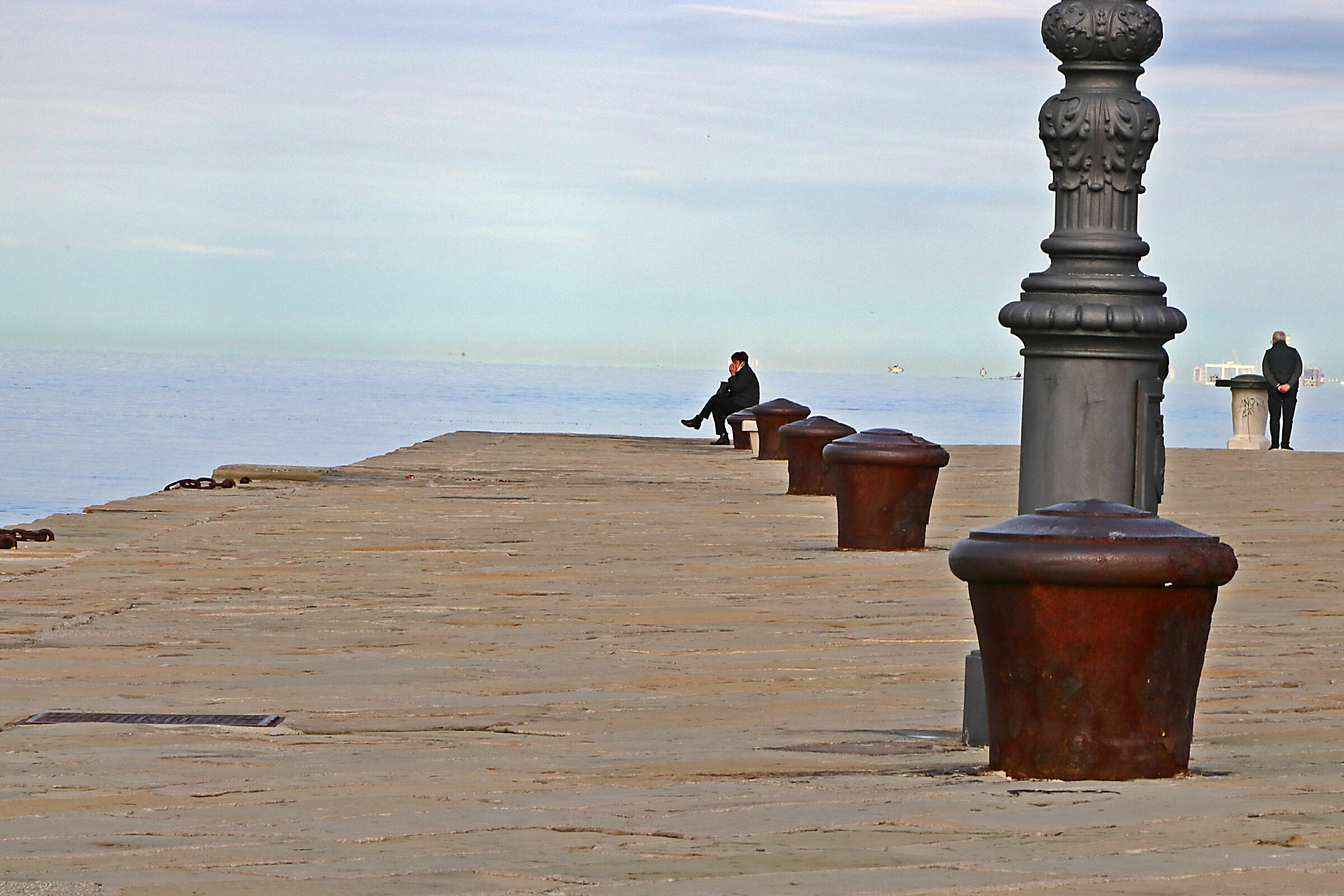 e il naufragar m'e' dolce in questo mare