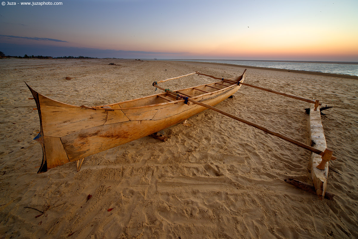 Dugout Canoe, 010511