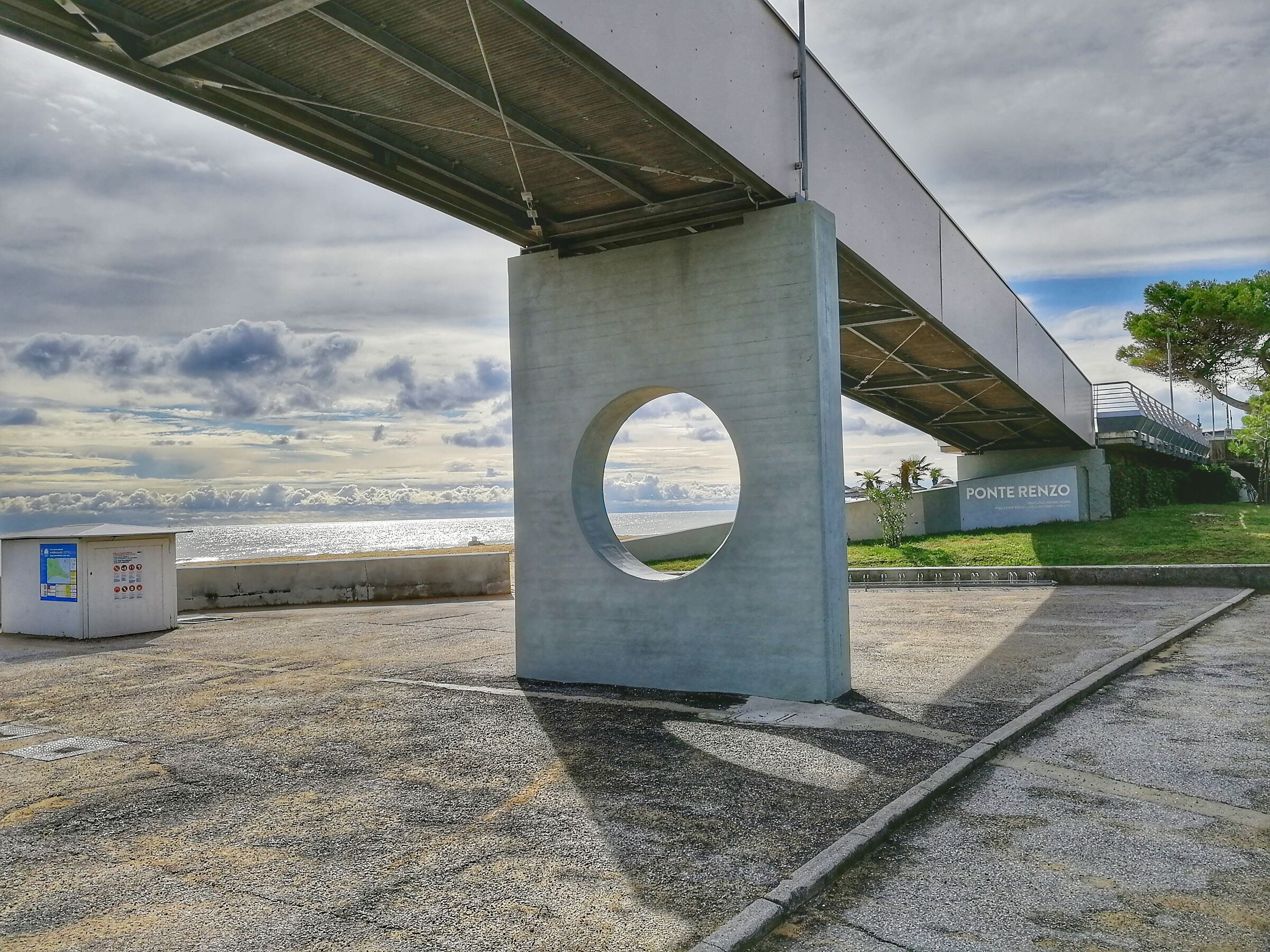 Di là dal ponte, tra le onde