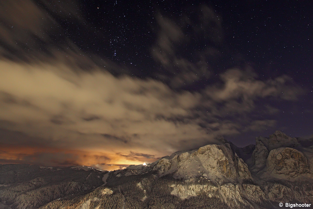 Gruppo del Sella verso le luci del Boè