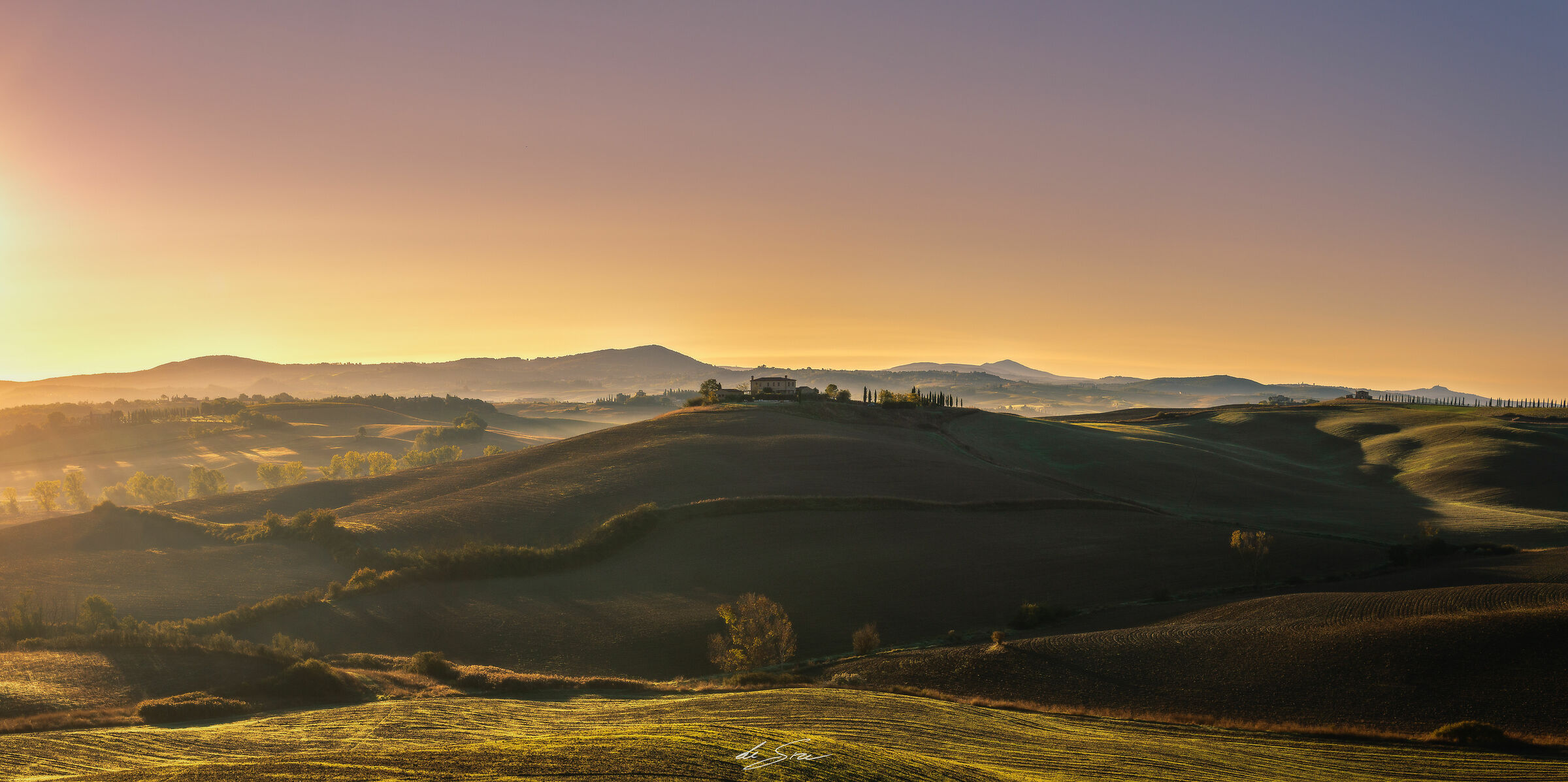 Alba in Val D'orcia