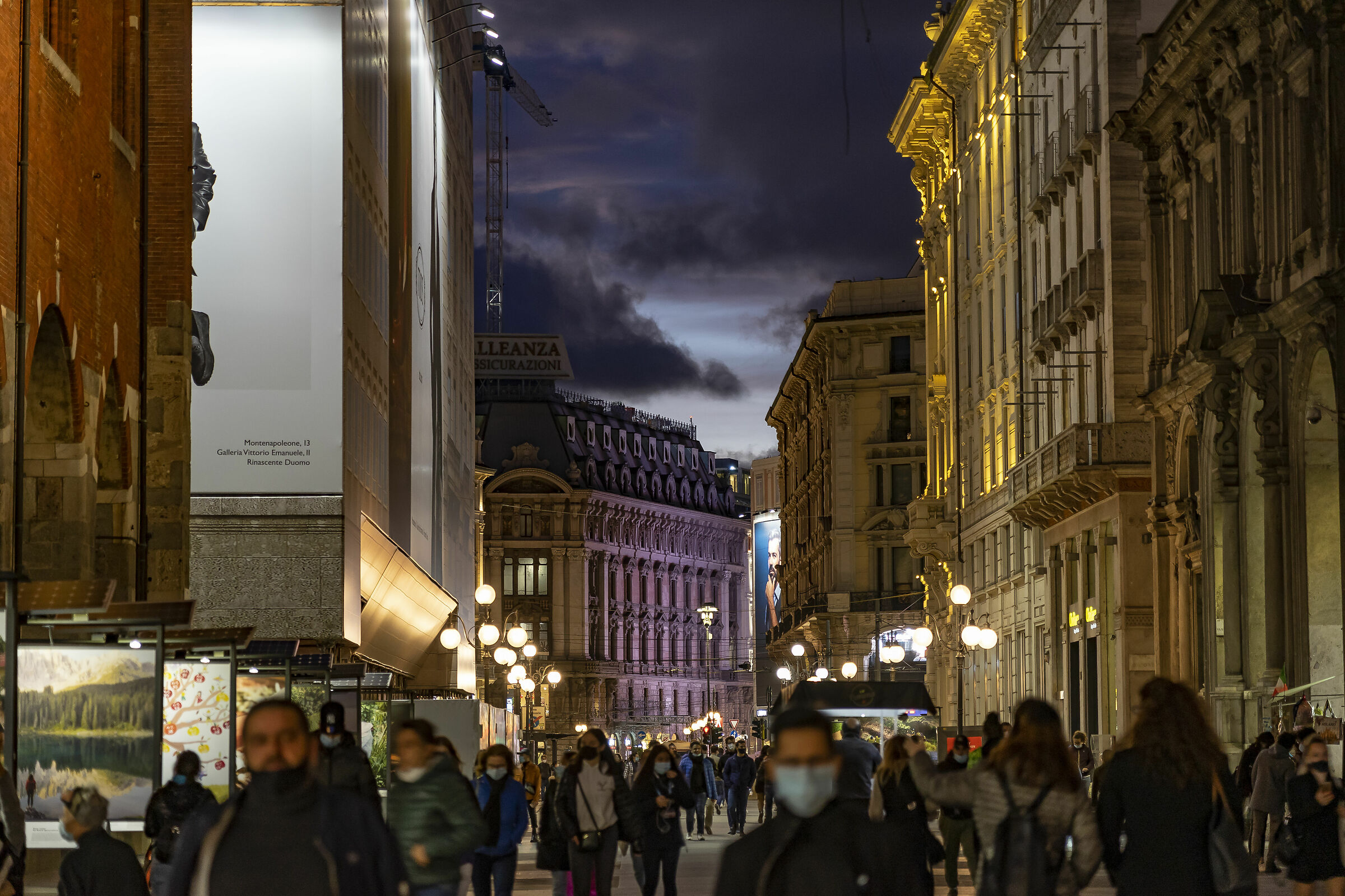 Via Mercanti da Piazza Duomo