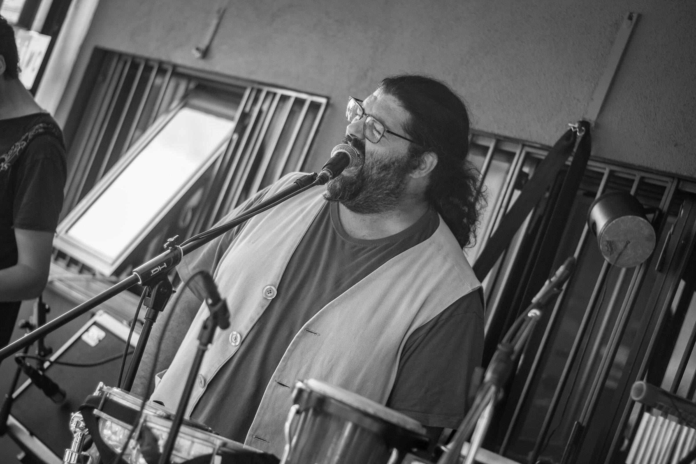 Armando alle percussioni