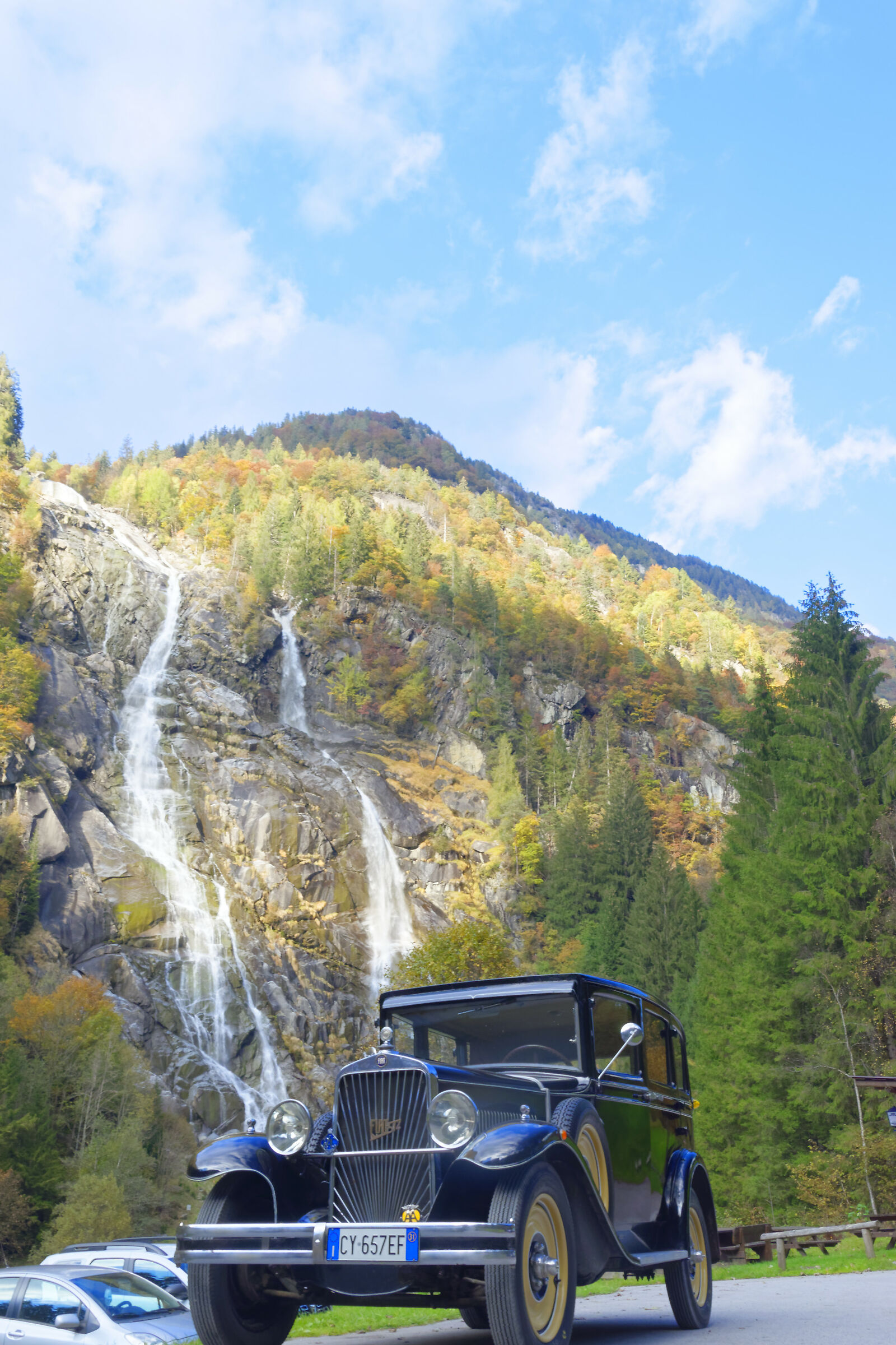 Cascate del Nardis con Vecchia Fiat