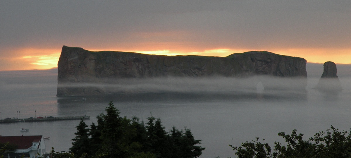 Dawn of another day in Perce 'with fog