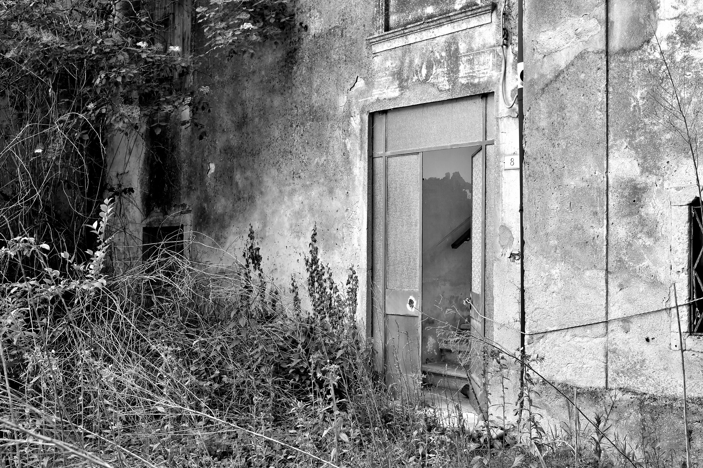 A past that doesn't want to pass