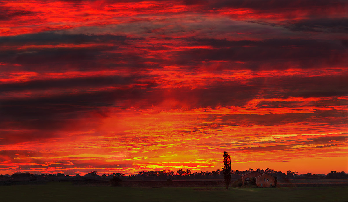 Tra la bassa e il mare.