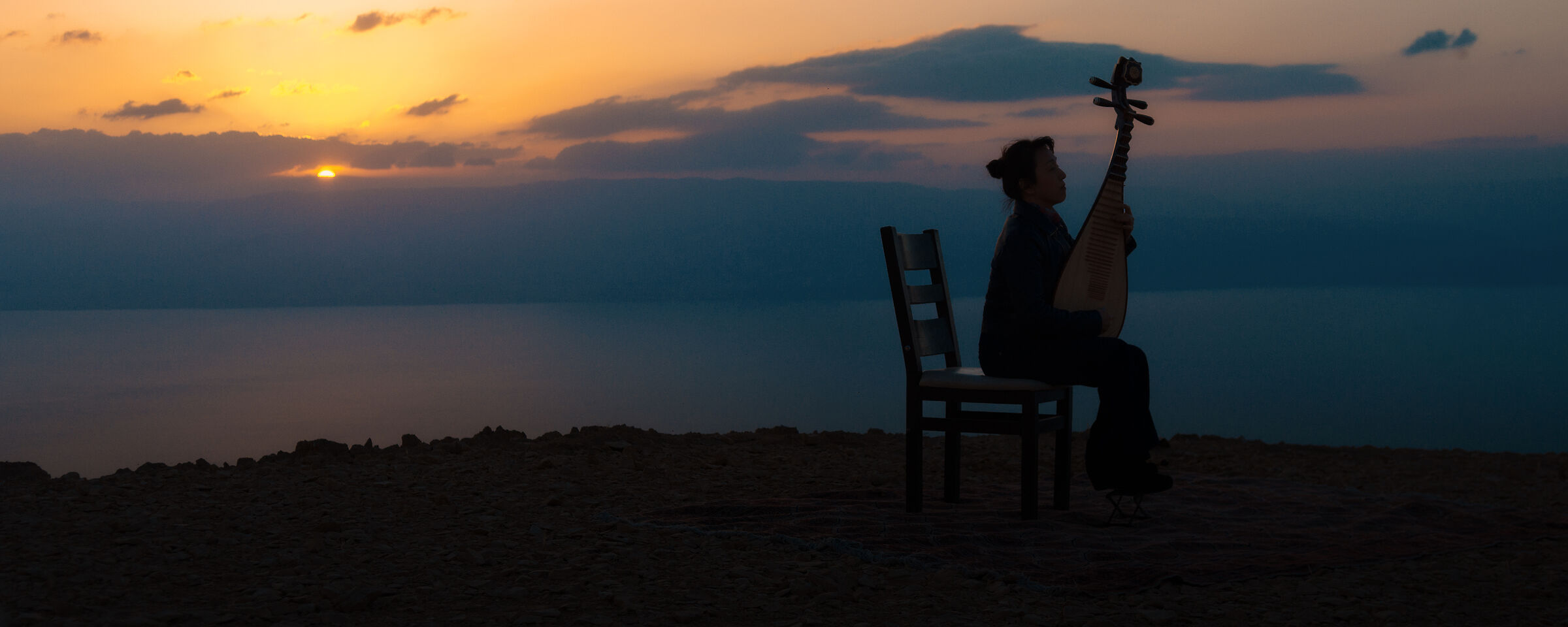 A oud, the dawn and the Dead Sea