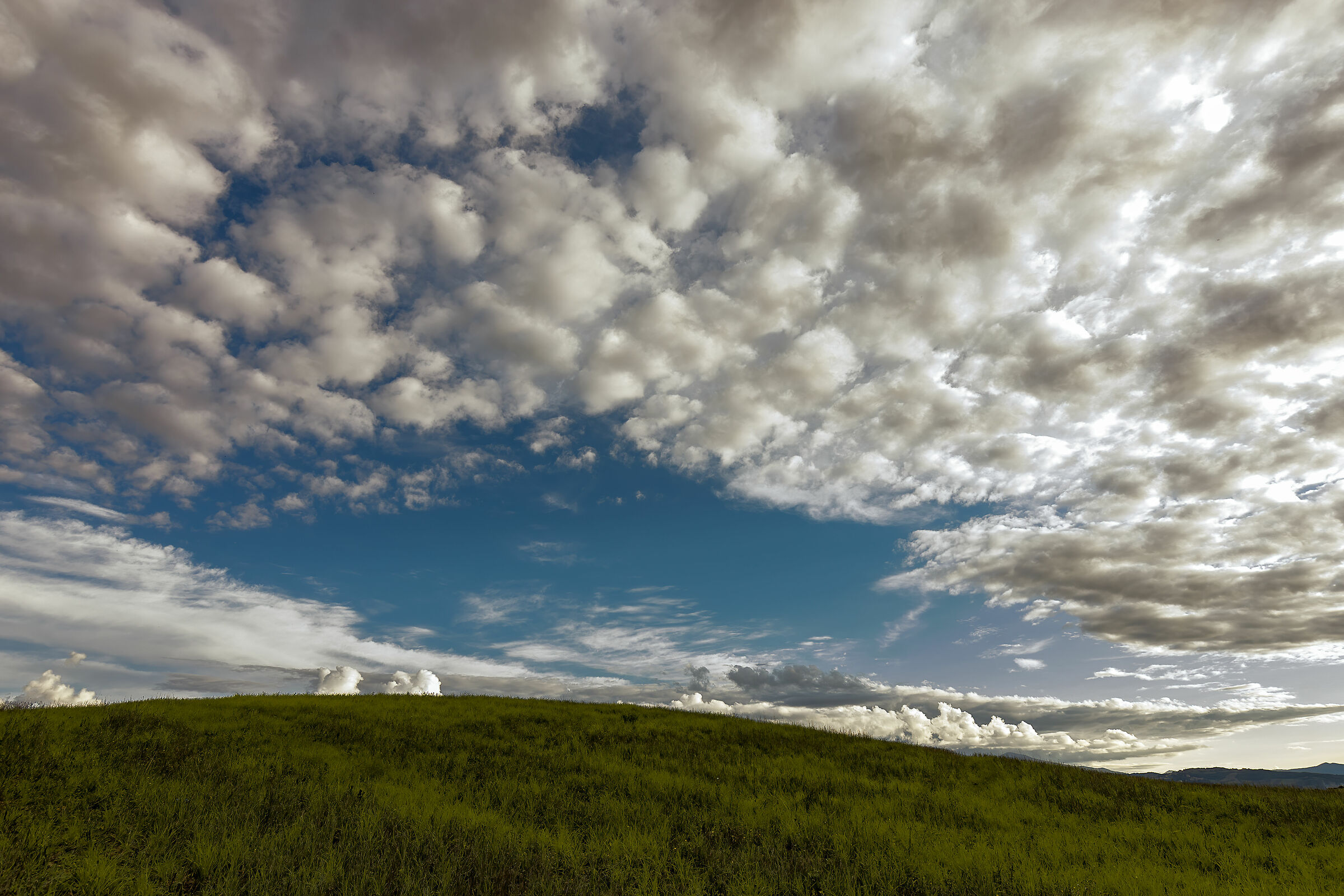cielo della campagna toscana in autunno
