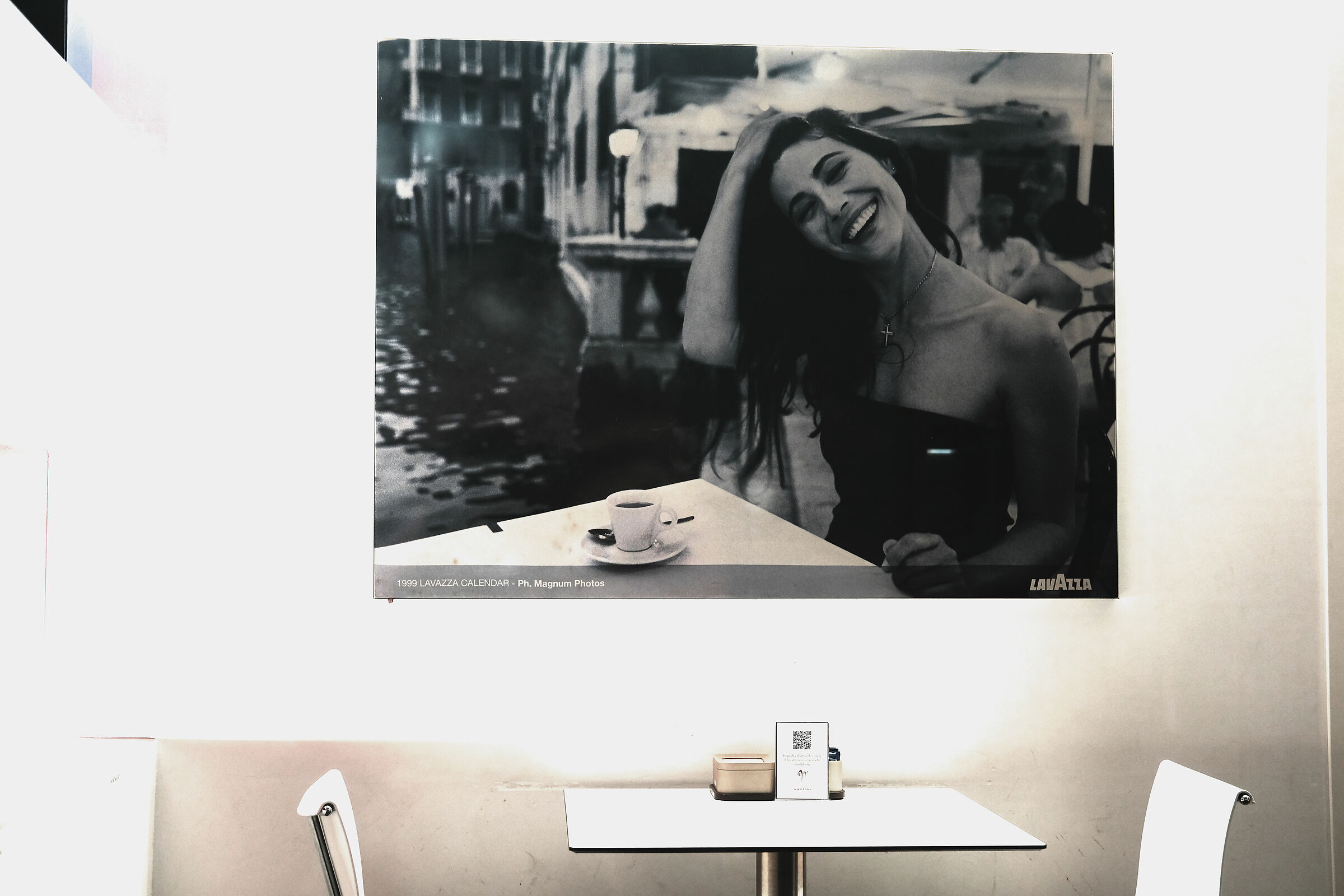 Sorridendo sul vuoto