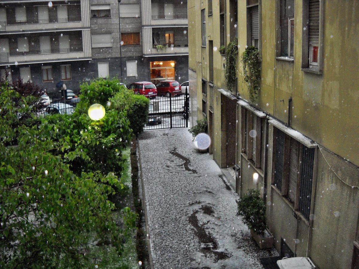 Hailstorm in Milan May 5, 2012
