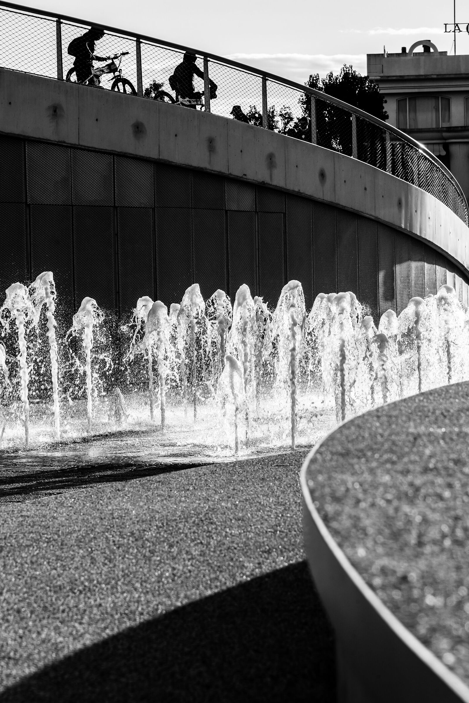 Contrasts and Geometries